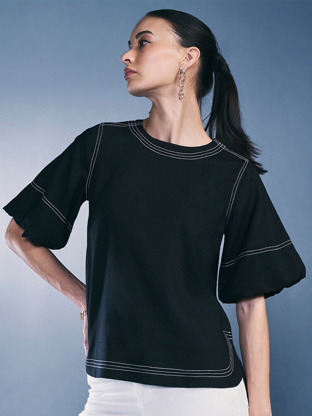 

AND Round Neck Flared Sleeves Top, Black