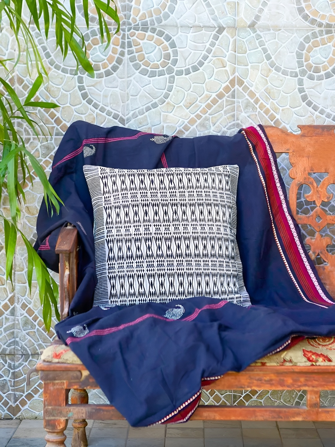 

Peepul Tree Grey & Black Geometric Printed Cotton Square Cushion Cover