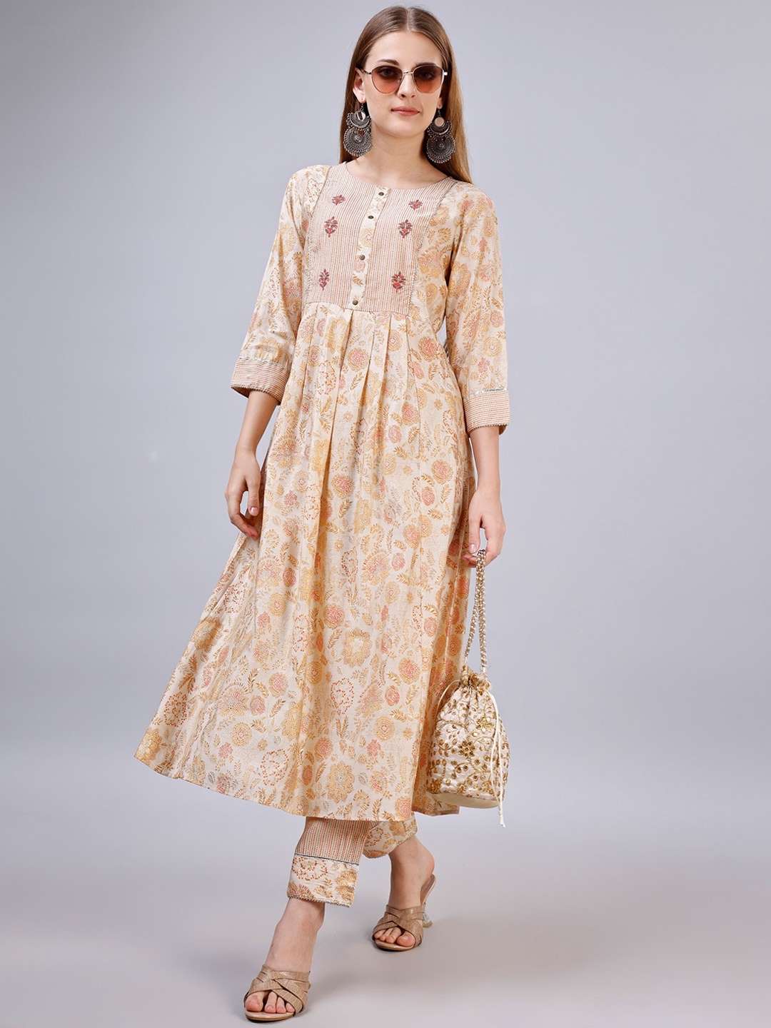 

Sitanjali Floral Printed Regular Kurta With Trousers, Cream