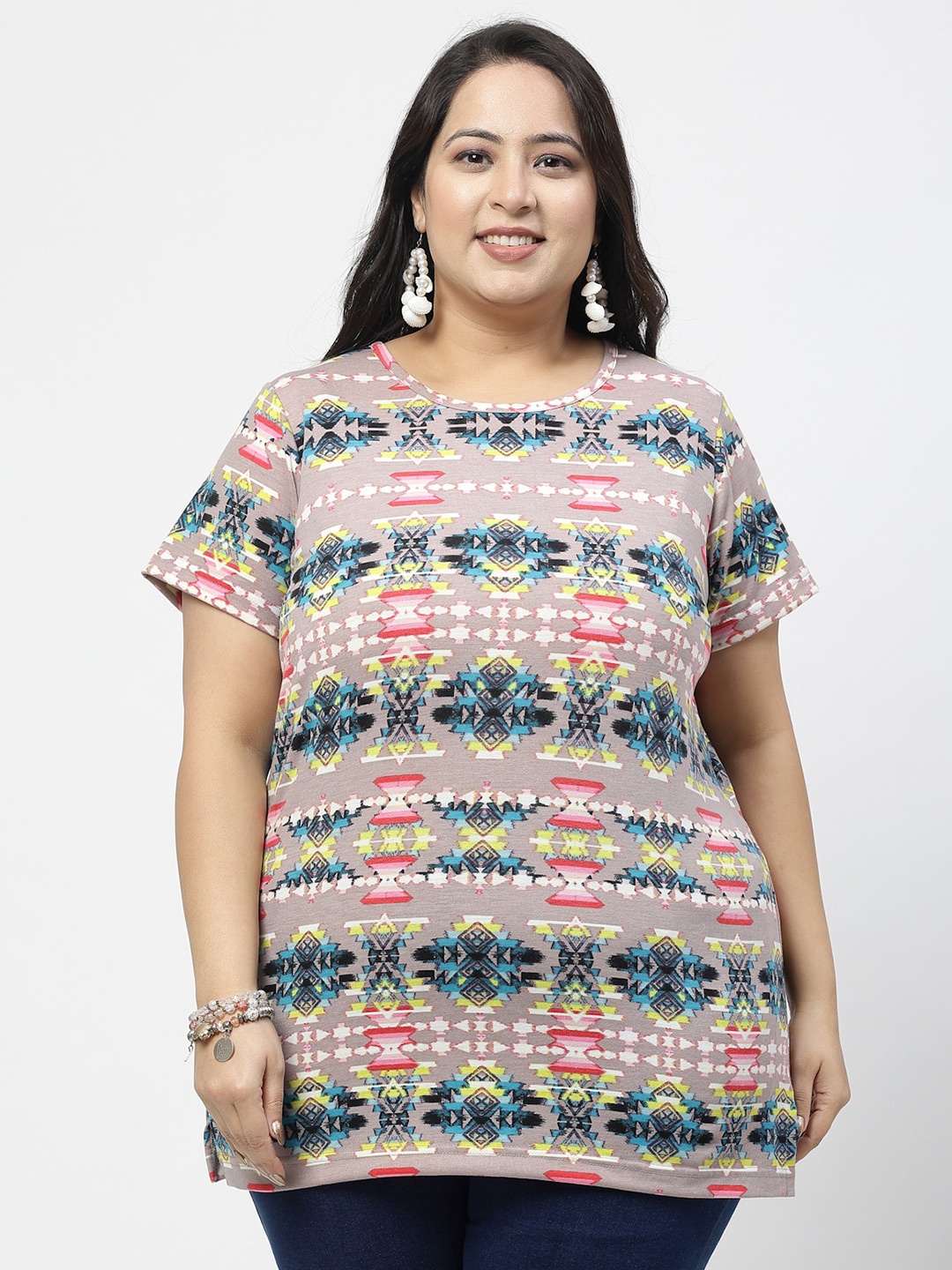 

plusS Plus Size Geometric Printed Cotton T-shirt, Grey