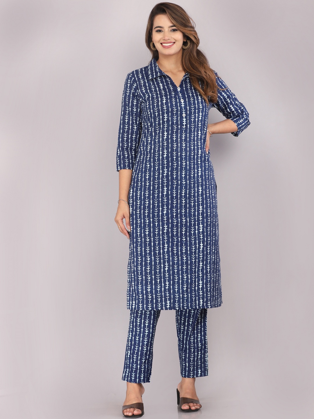 

KANNAHI Shirt Collar Floral Printed Regular Pure Cotton Kurta with Trouser, Blue