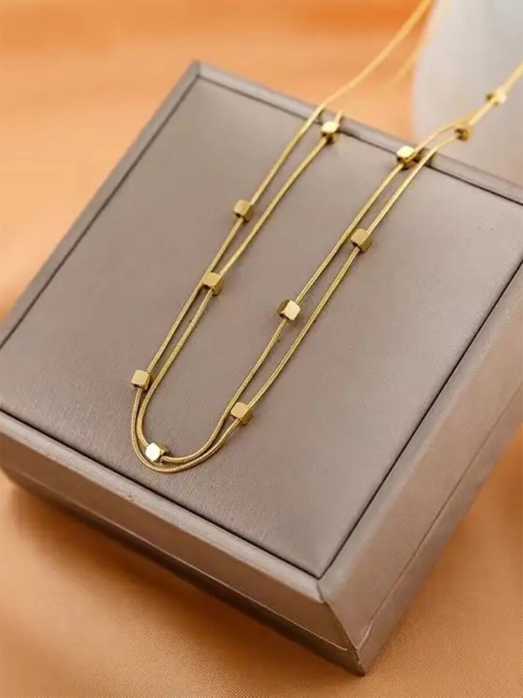 

EL REGALO Layered Minimal Necklace, Gold