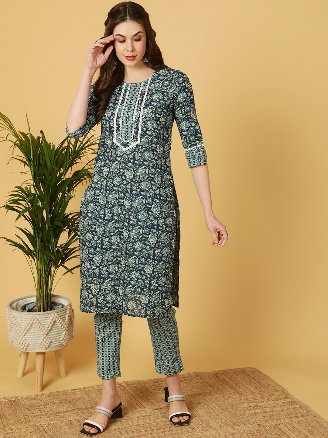 

antaran Floral Printed Lace Detail Pure Cotton Kurta with Trousers, Navy blue