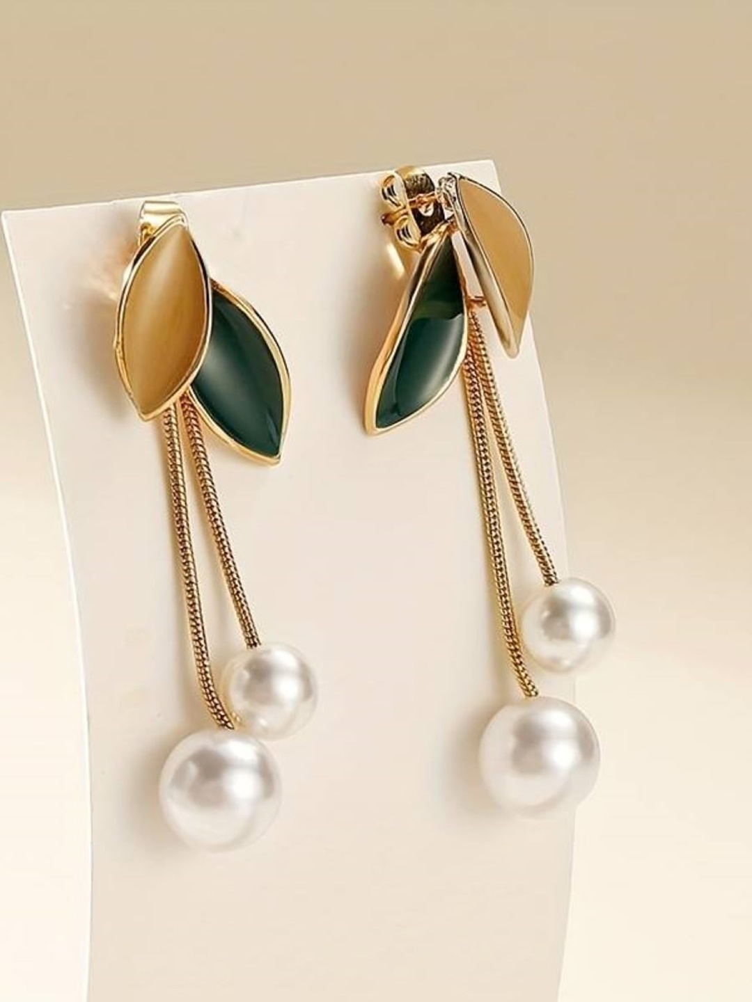 

EL REGALO Artificial Beads Contemporary Drop Earrings, Gold