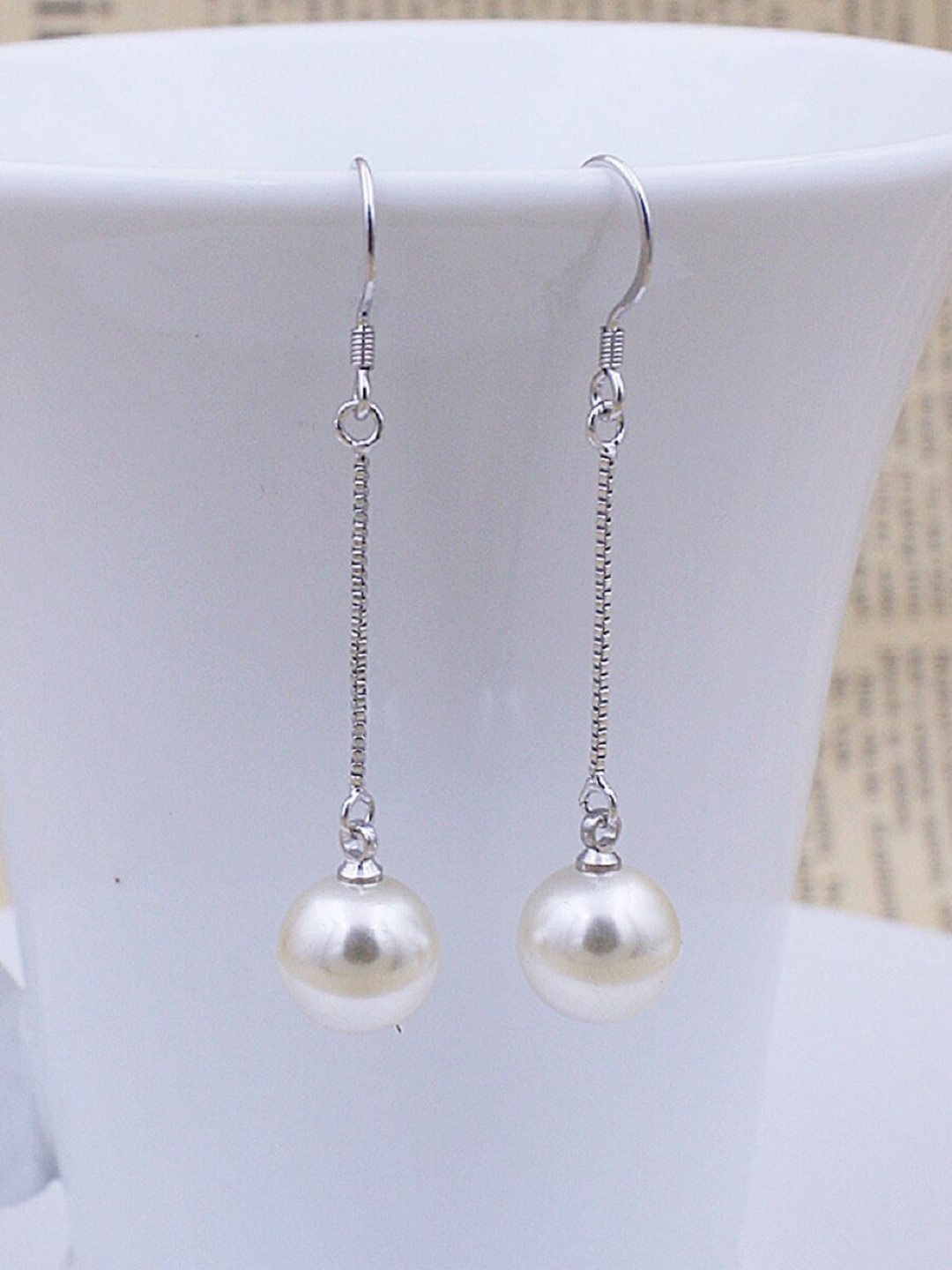 

EL REGALO Contemporary Drop Earrings, White