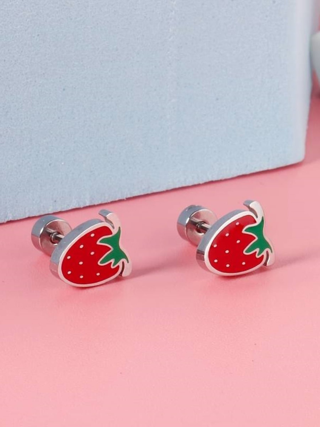 

EL REGALO Alloy Contemporary Strawberry Shape Studs Earrings, Silver