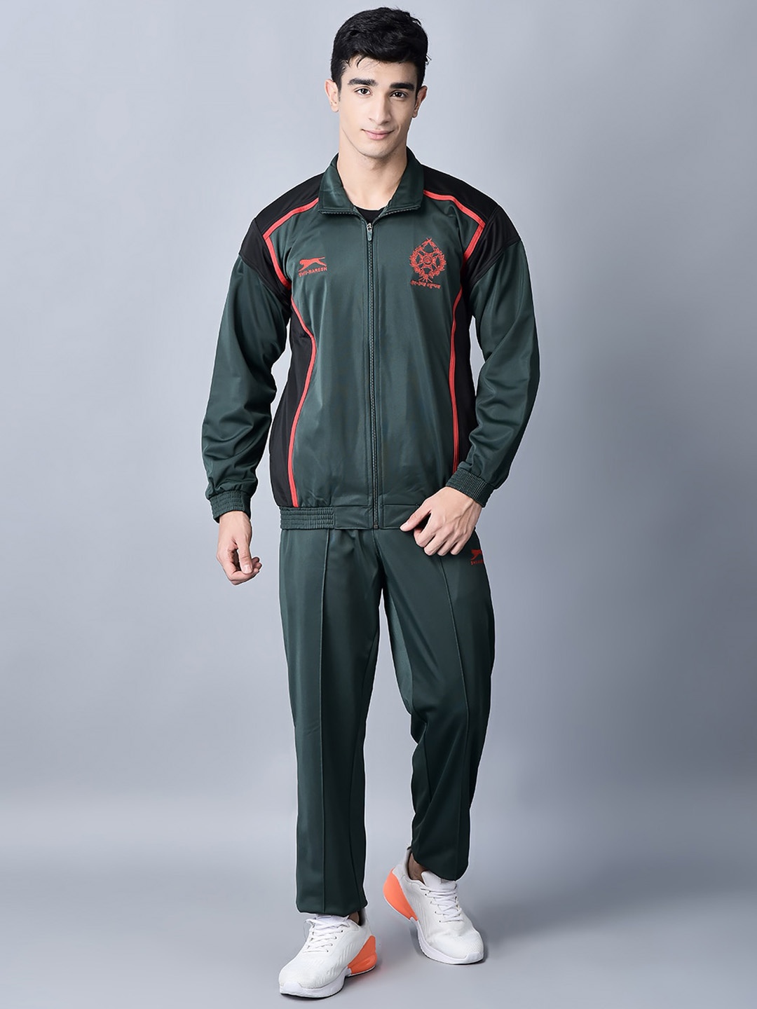 

Shiv Naresh Spread Collar Sports Tracksuits, Green