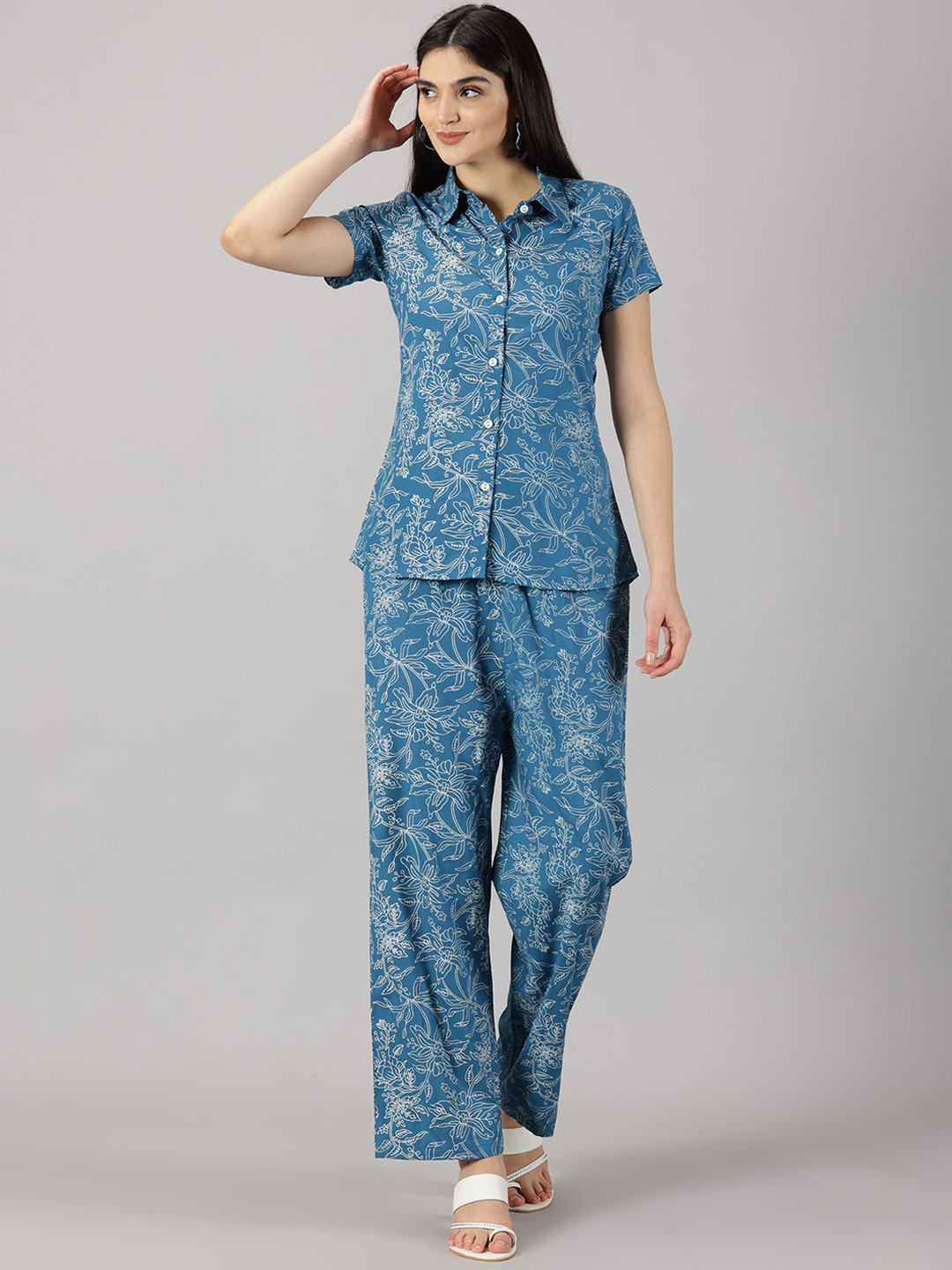 

HEERAJI Floral Printed Short Sleeves Shirt With Trousers, Turquoise blue