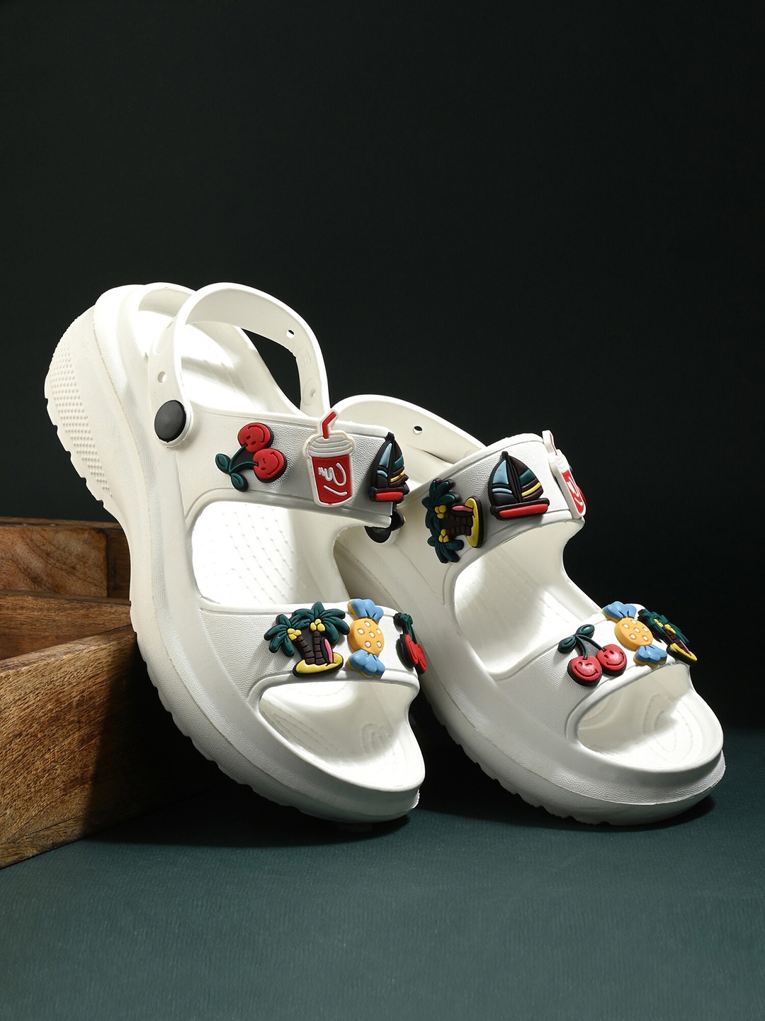 

Layasa Women Self Design Lightweight Sliders, White
