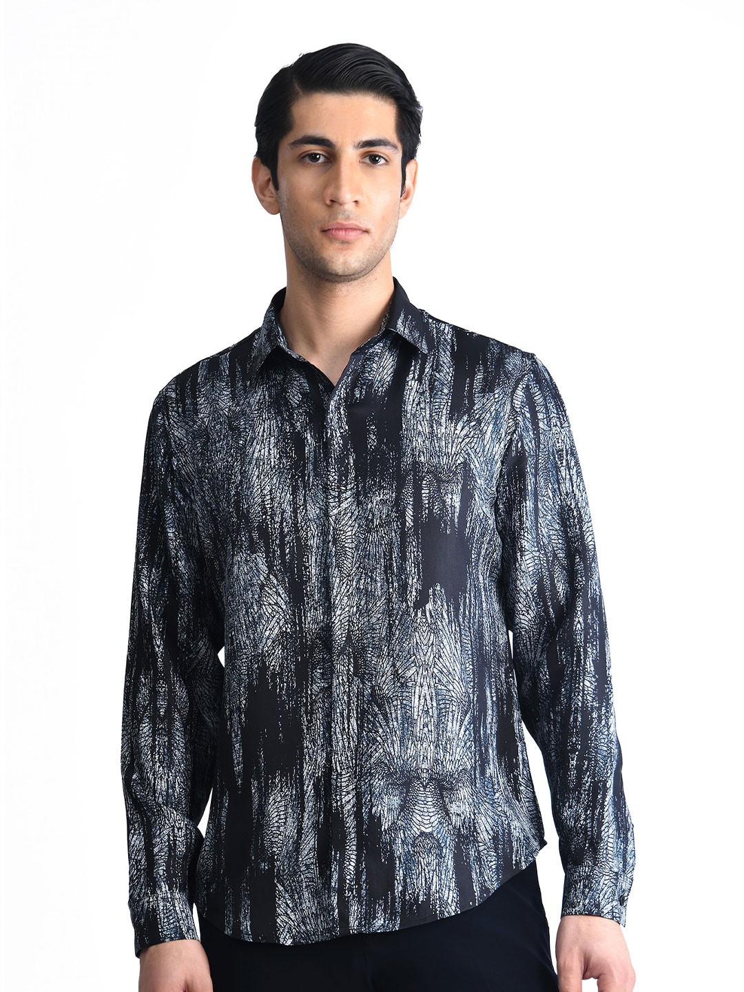 

Rohit Gandhi + Rahul Khanna Men Comfort Opaque Printed Casual Shirt, Na