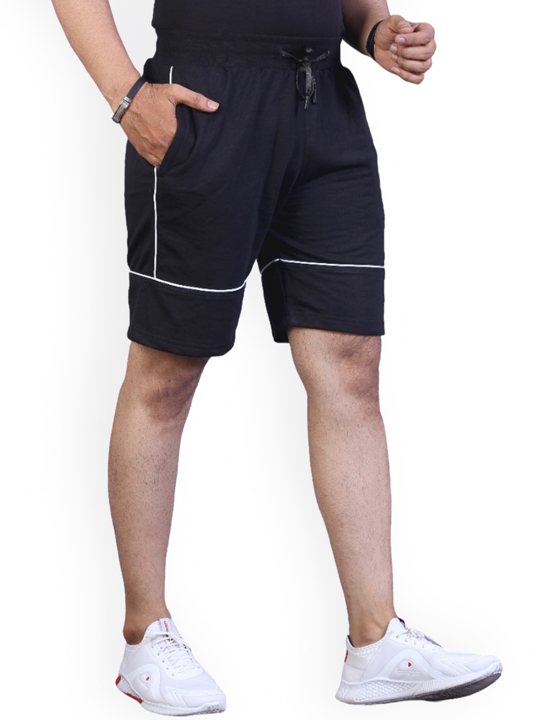 

GETCHI Men Mid Rise Cotton Shorts, Black