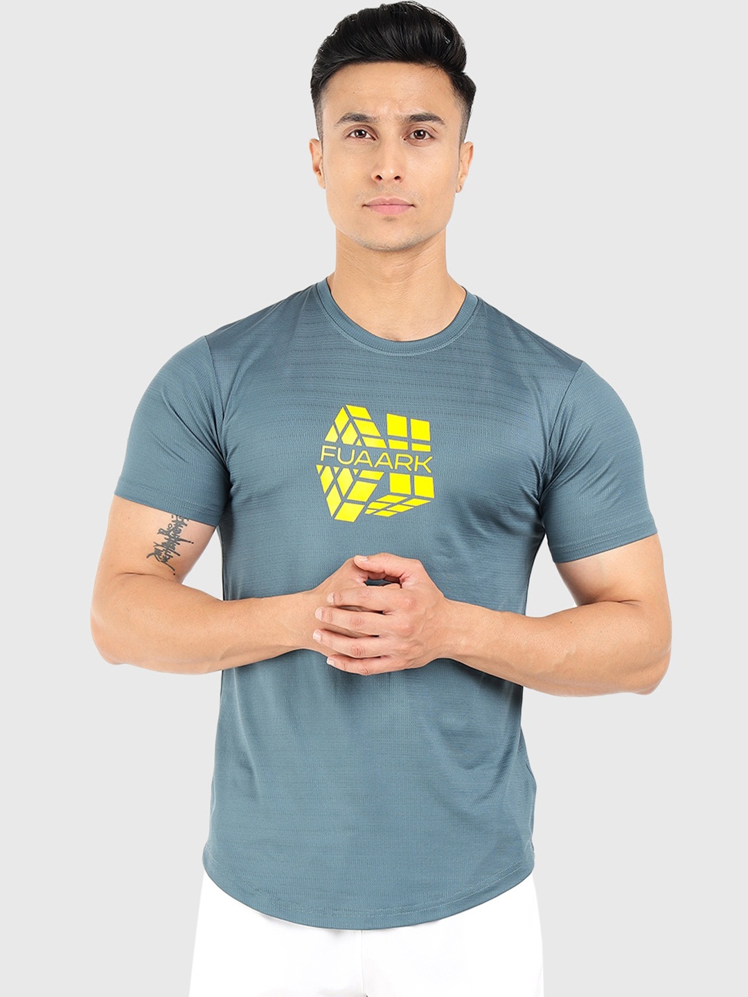 

FUAARK Brand Logo Printed Anti Odour Slim Fit T-shirt, Blue
