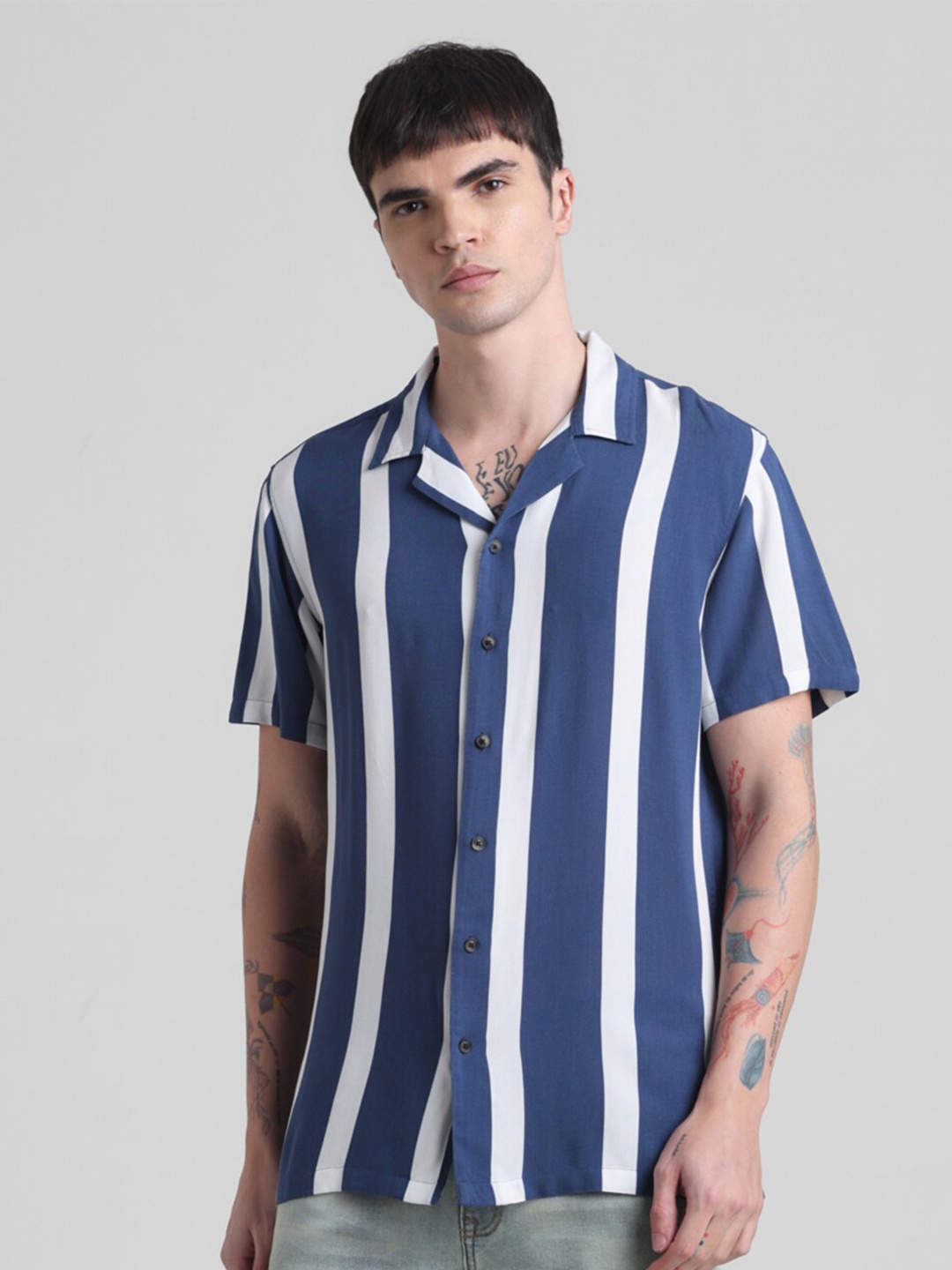 

Jack & Jones Vertical Stripes Cuban Collar Short Sleeves Casual Shirt, Blue