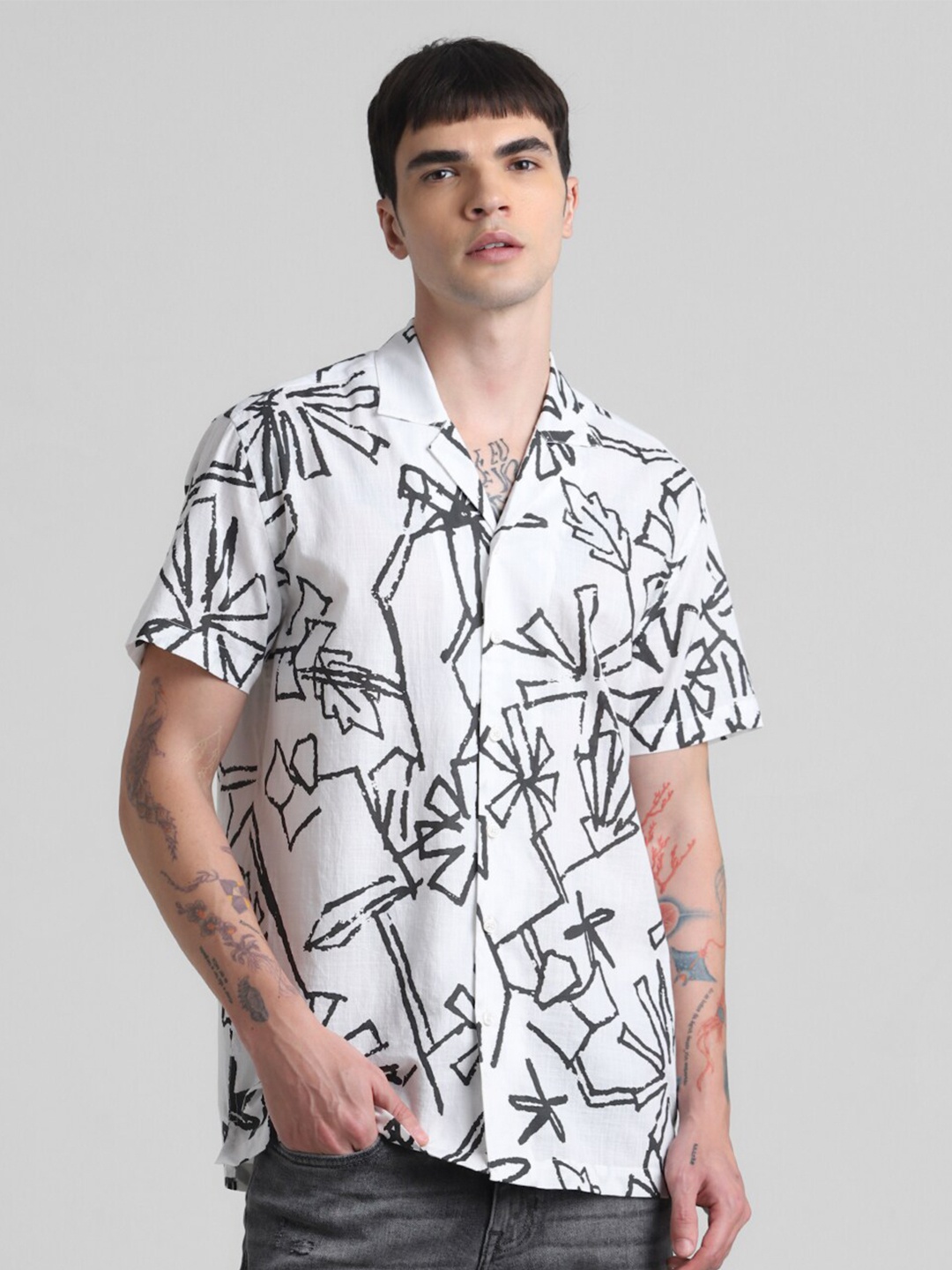 

Jack & Jones Abstract Printed Cuban Collar Pure Cotton Casual Shirt, White