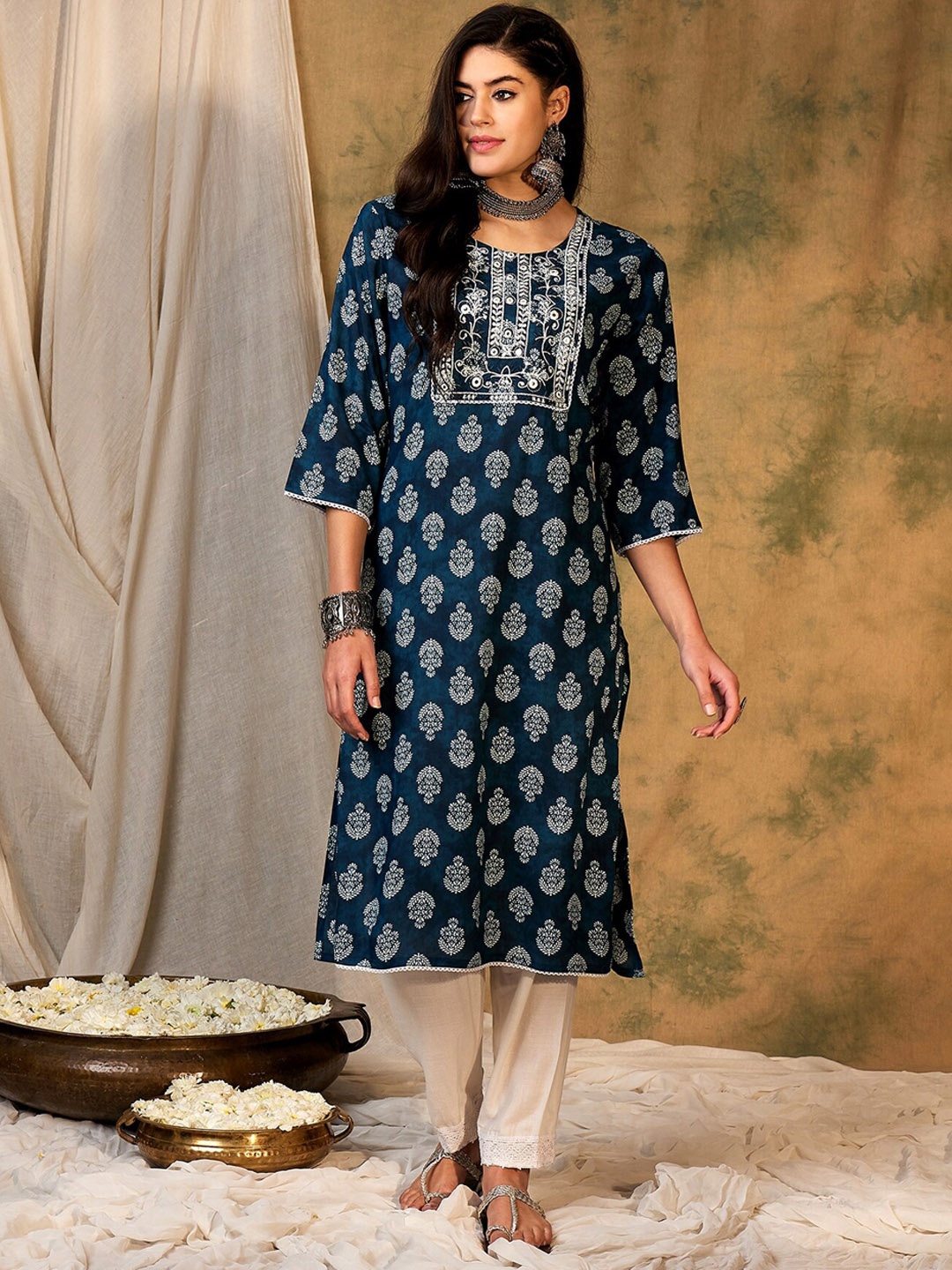 

Indo Era Ethnic Motifs Printed Thread Work Kurta, Teal