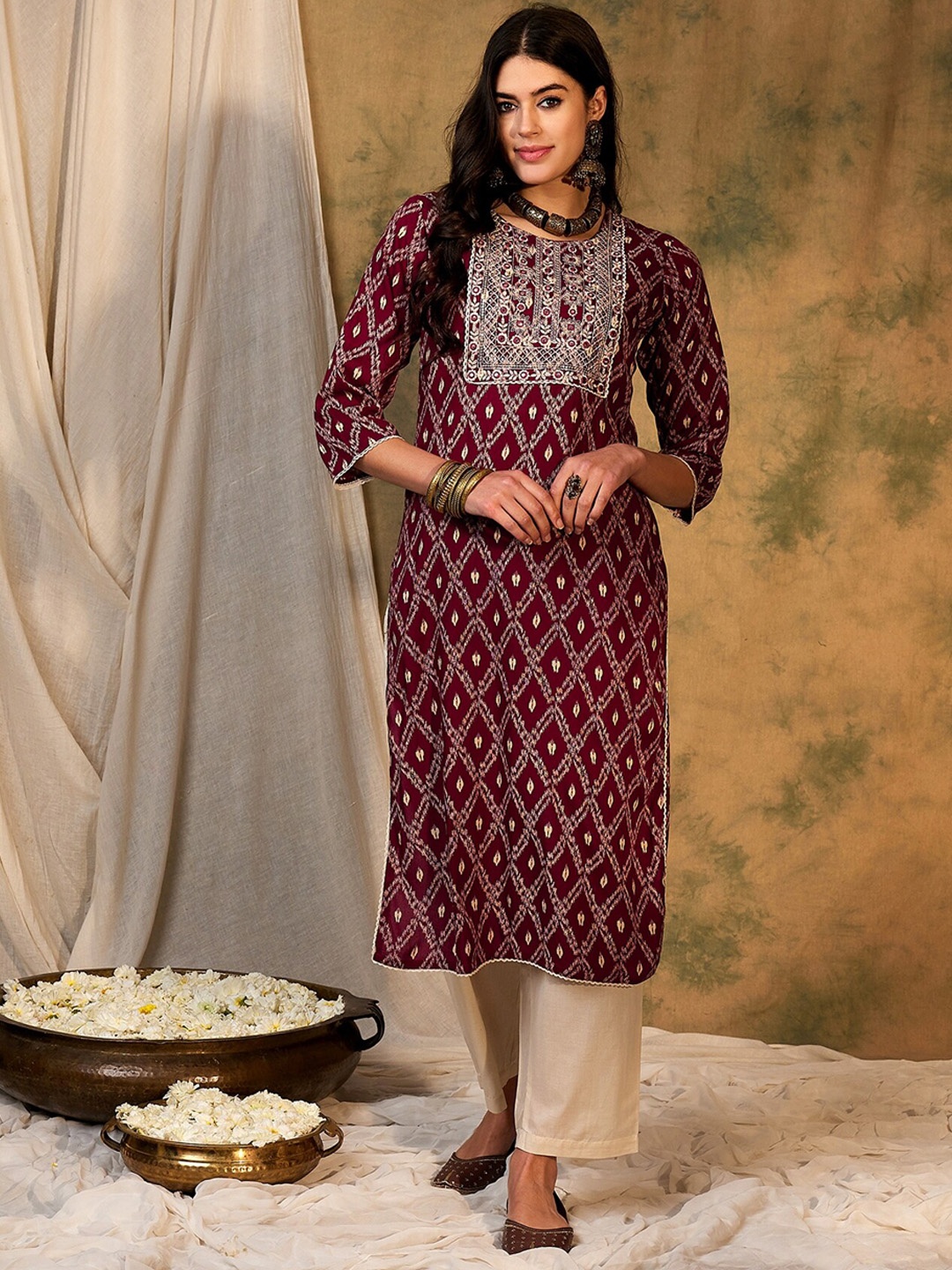 

Indo Era Ethnic Motifs Printed Round Neck Mirror Work Straight Kurta, Maroon