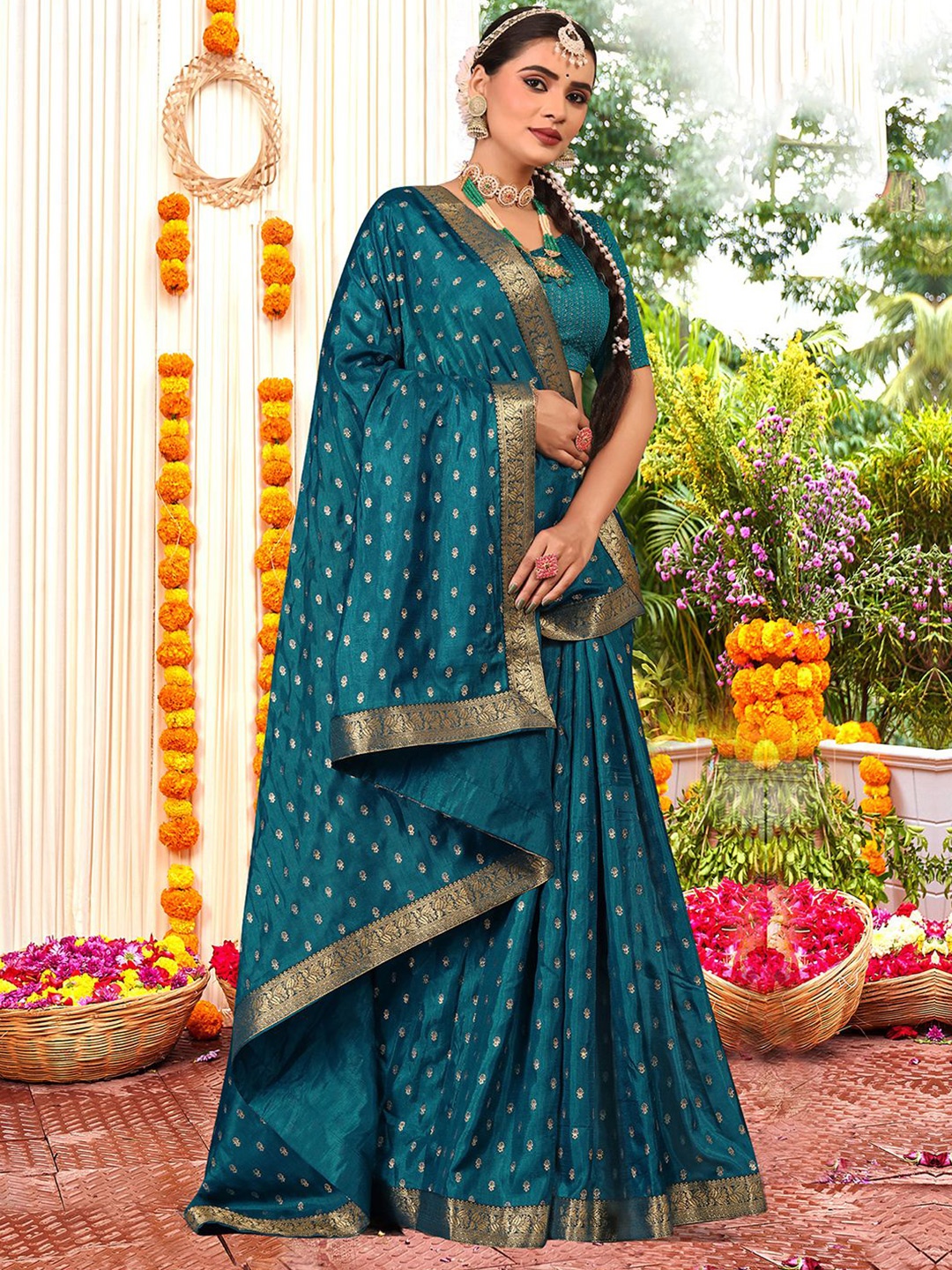 

KALINI Floral Printed Zari Art Silk Sungudi Saree, Blue