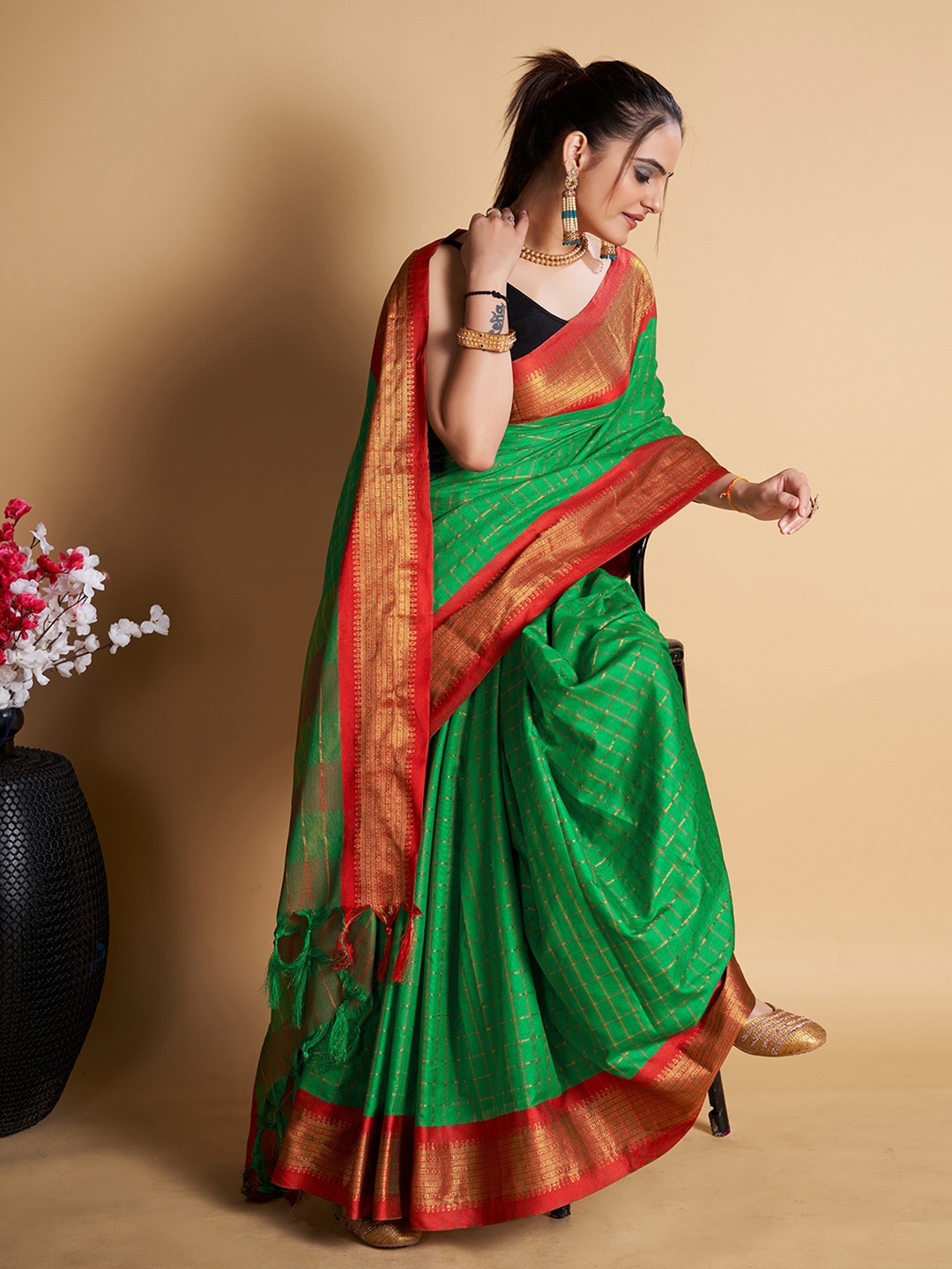 

KALINI Checked Woven Design Zari Uppada Saree, Green