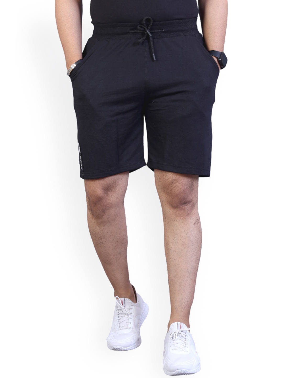 

GETCHI Men Mid Rise Cotton Shorts, Black