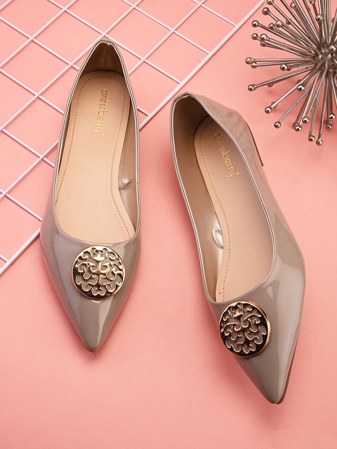 

DressBerry Camel Brown Pointed Toe Embellished Detail Ballerinas