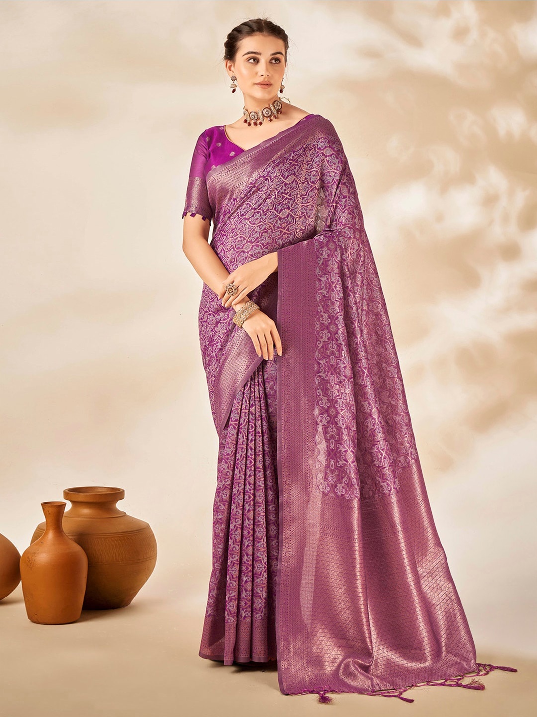 

Mitera Ethnic Motifs Woven Design Zari Banarasi Saree, Magenta
