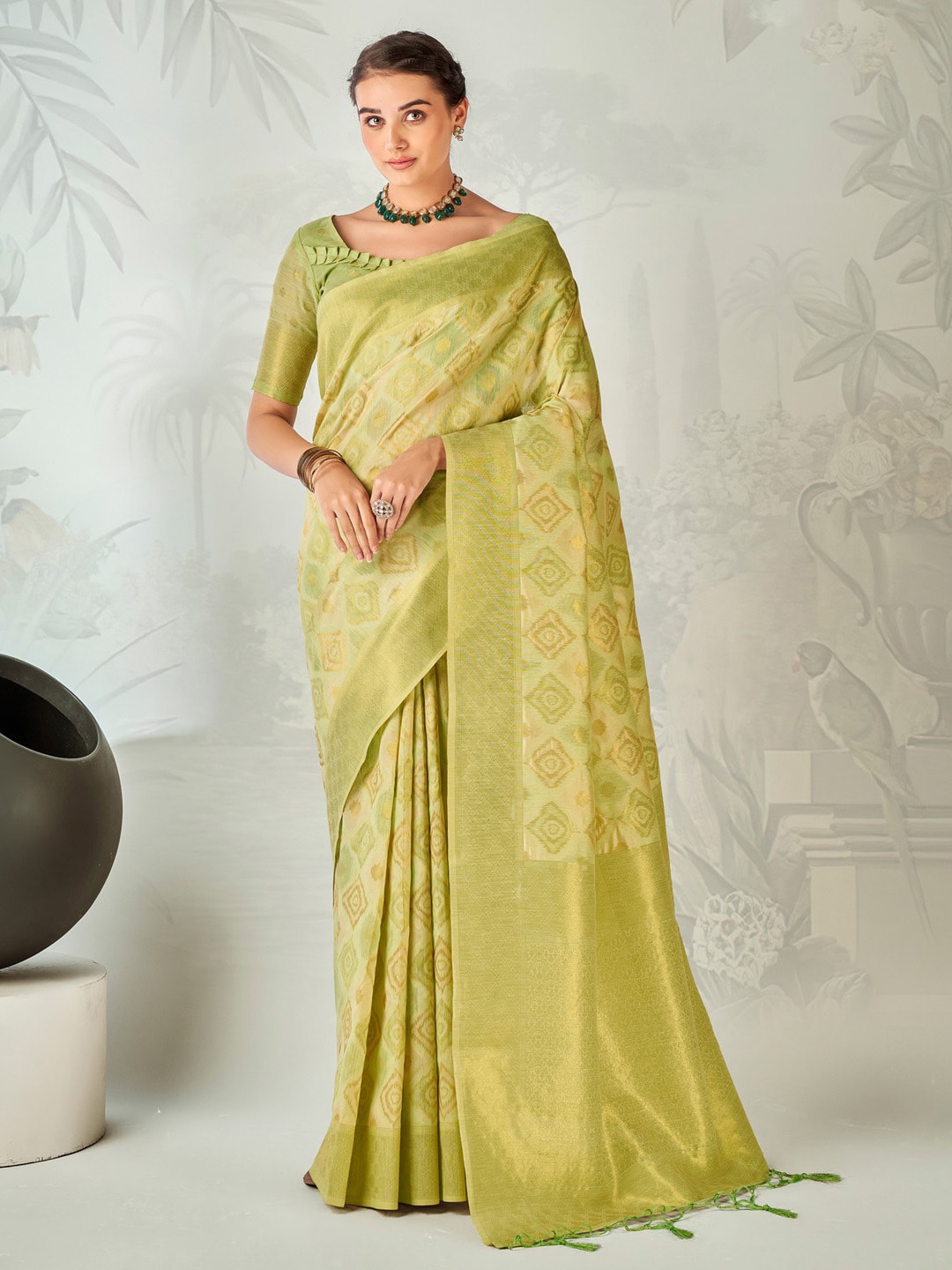 

Mitera Ethnic Motifs Woven Design Zari Banarasi Saree, Green