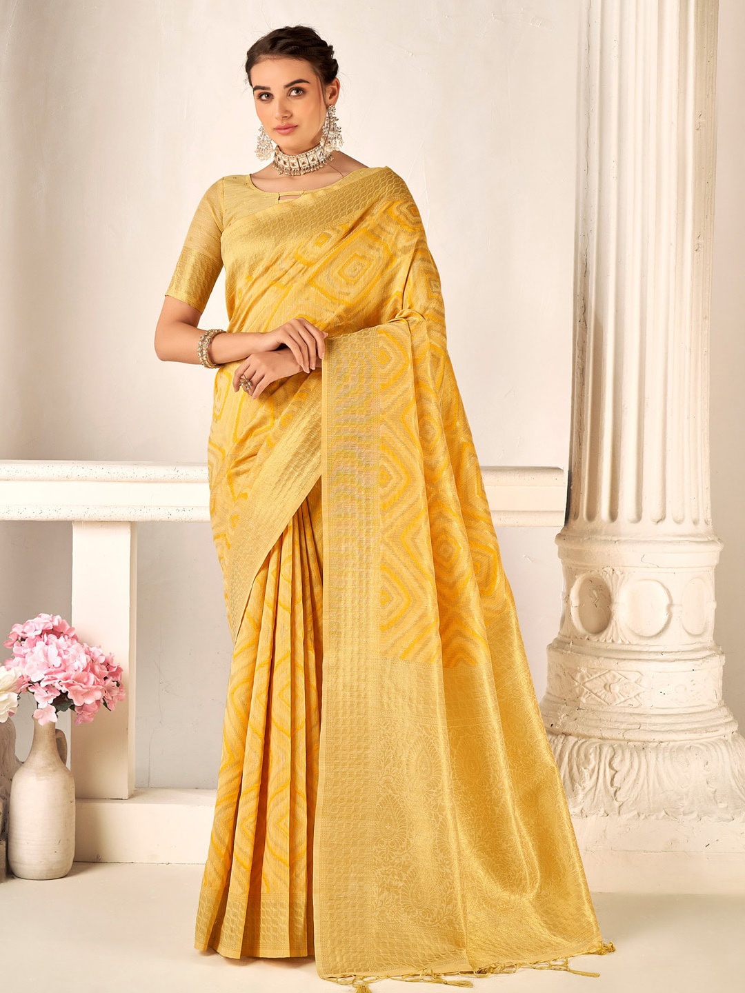 

Mitera Ethnic Motifs Woven Design Zari Banarasi Saree, Yellow