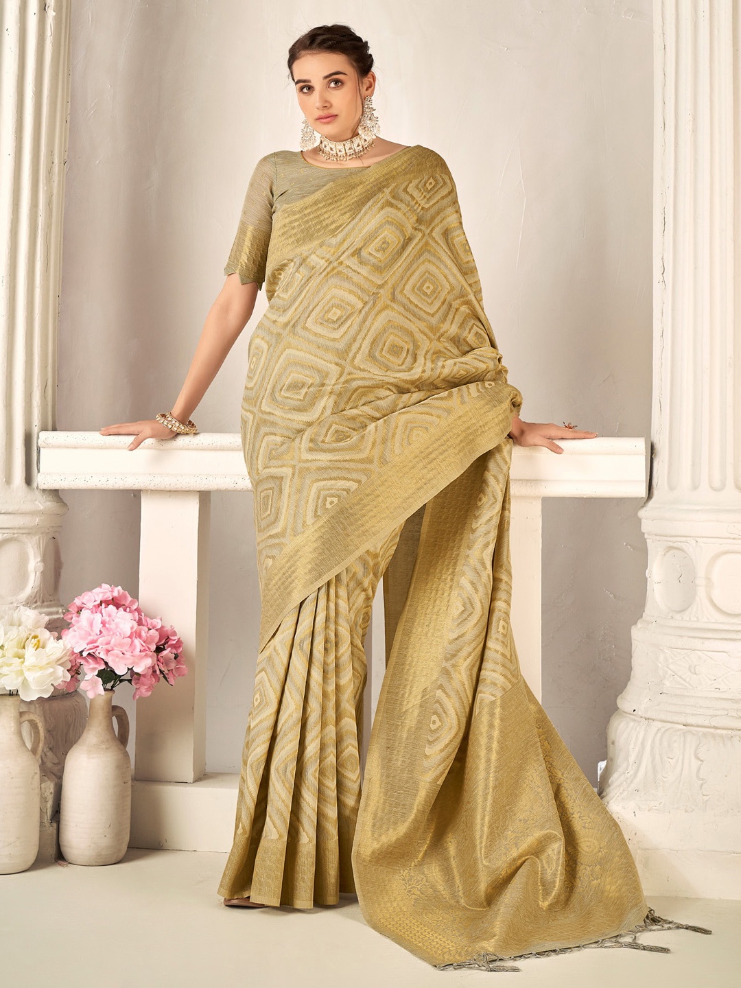 

Mitera Ethnic Motifs Woven Design Zari Banarasi Saree, Grey