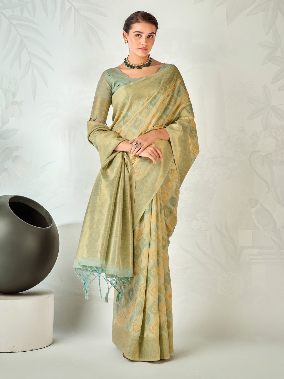 

Mitera Ethnic Motifs Woven Design Zari Banarasi Saree, Green