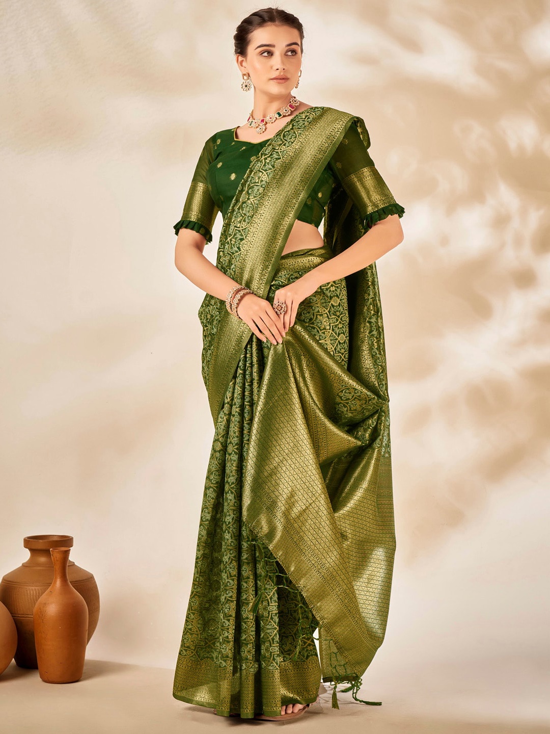 

Mitera Ethnic Motifs Woven Design Zari Banarasi Saree, Green