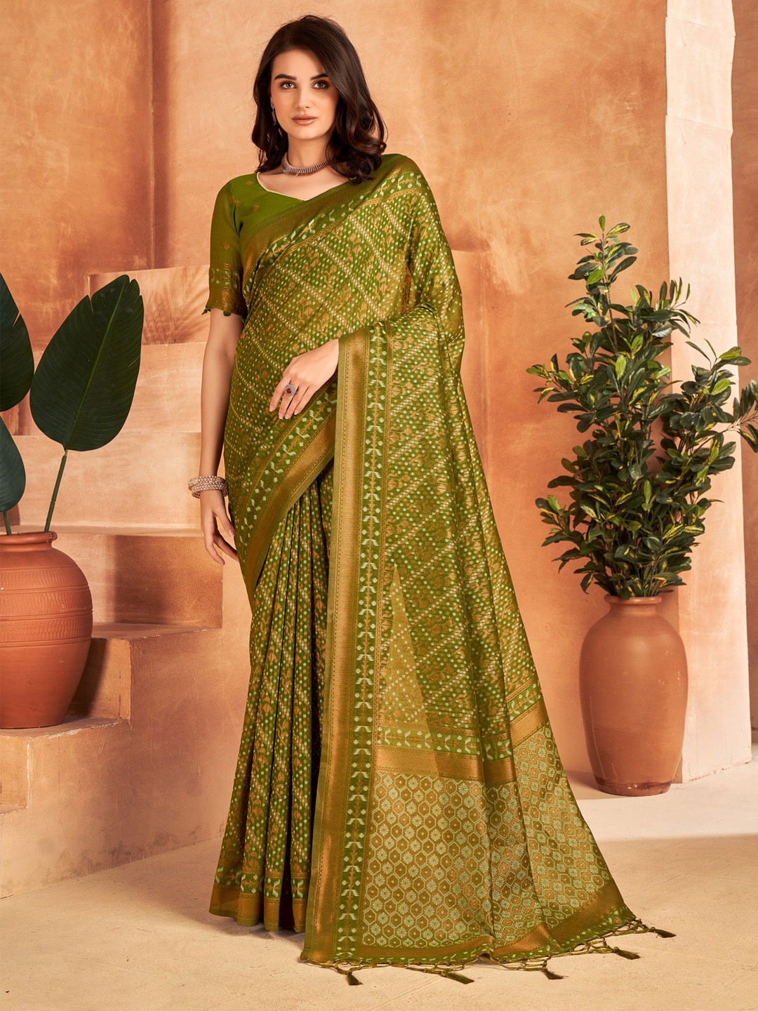 

Mitera Ethnic Motifs Printed Zari Banarasi Saree, Olive