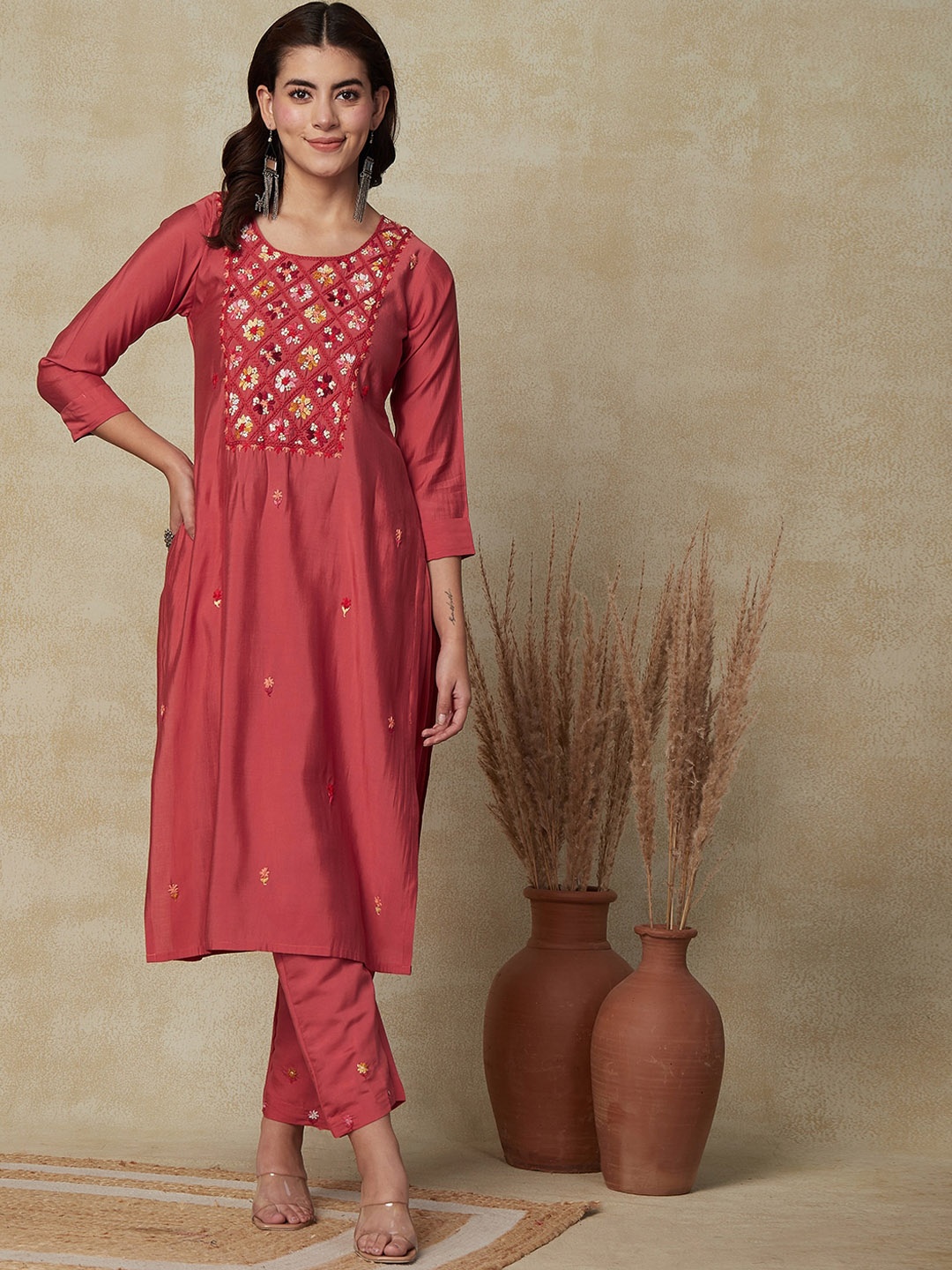 

FASHOR Floral Embroidered Thread Work Straight Kurta, Coral