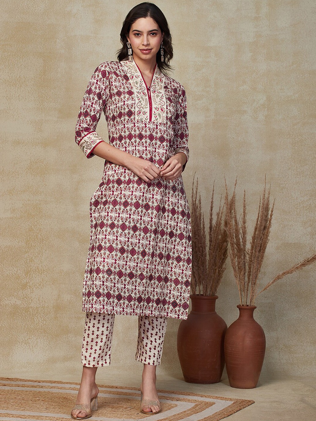 

FASHOR Off White Ethnic Motifs Printed Pure Cotton Straight Kurta with Trousers