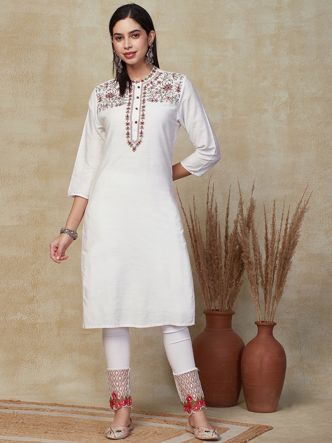 

FASHOR Floral Yoke Design Thread Work Chanderi Cotton Kurta, White