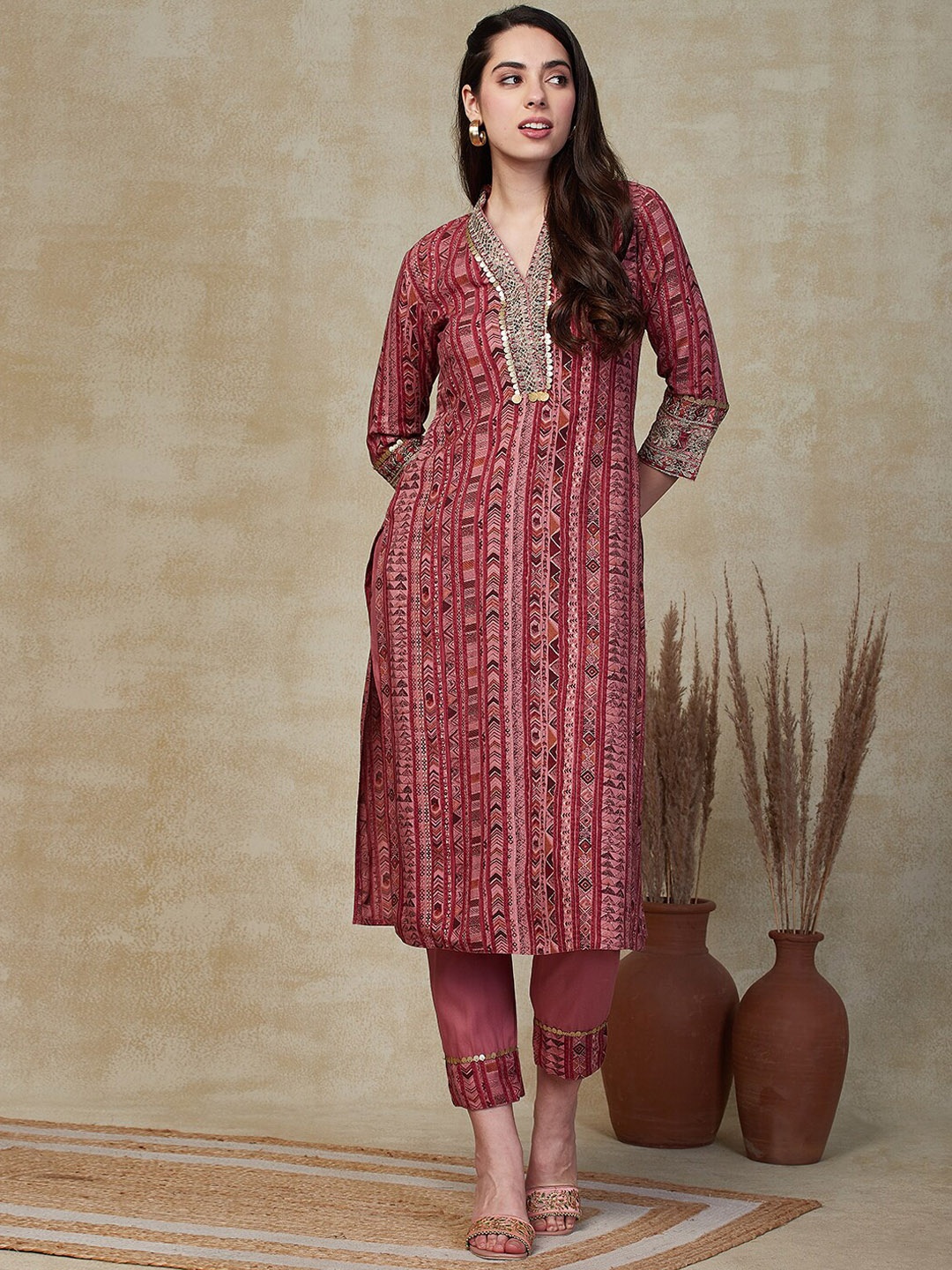 

FASHOR Ethnic Motifs Printed Regular Sequinned Kurta With Trousers, Pink