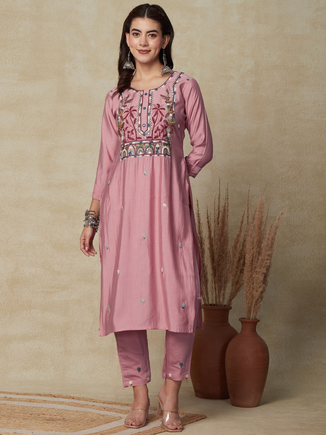 

FASHOR Pink Floral Embroidered Straight Kurta