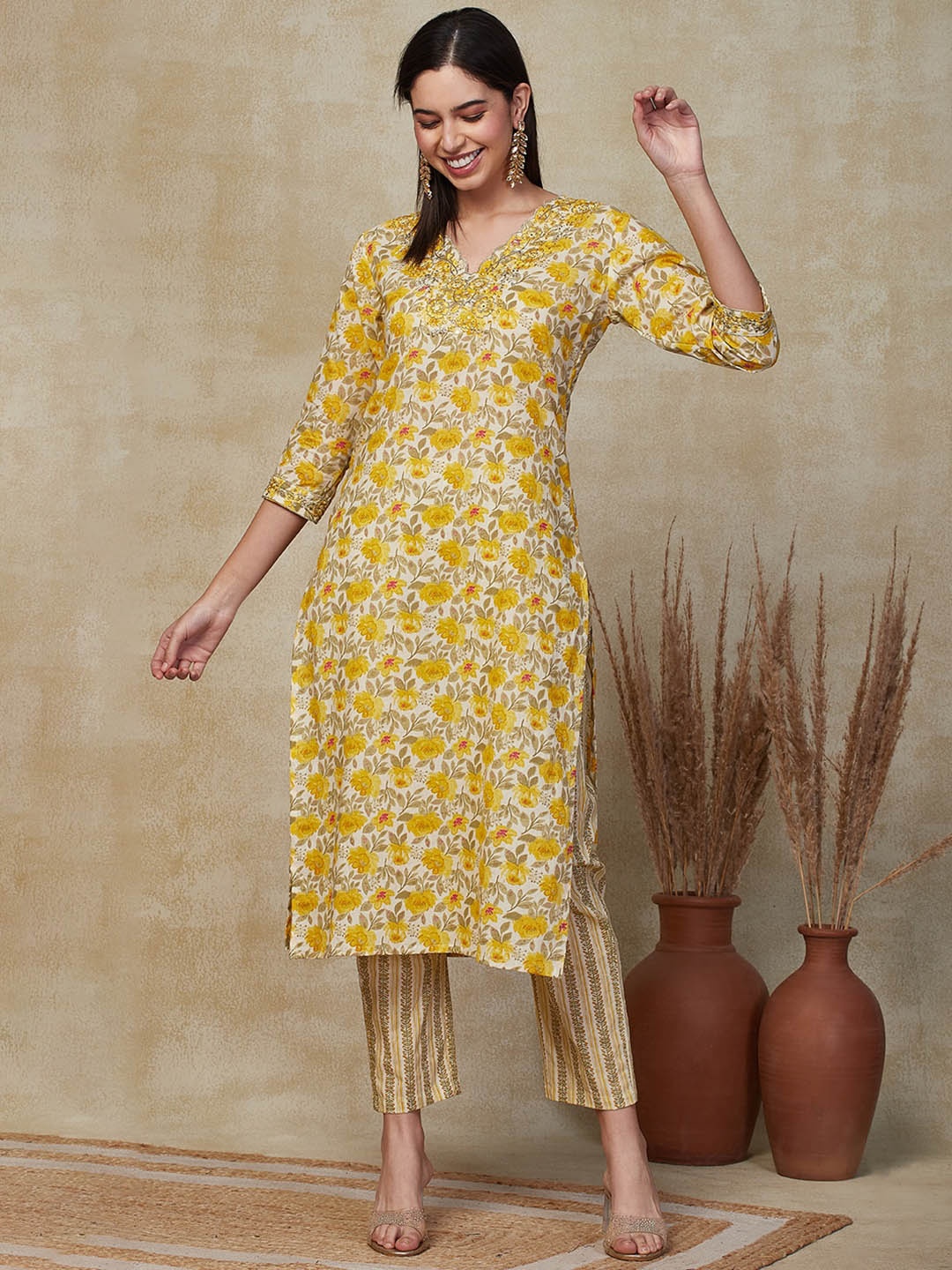 

FASHOR Yellow & Beige Floral Printed Pure Cotton Straight Kurta with Trousers