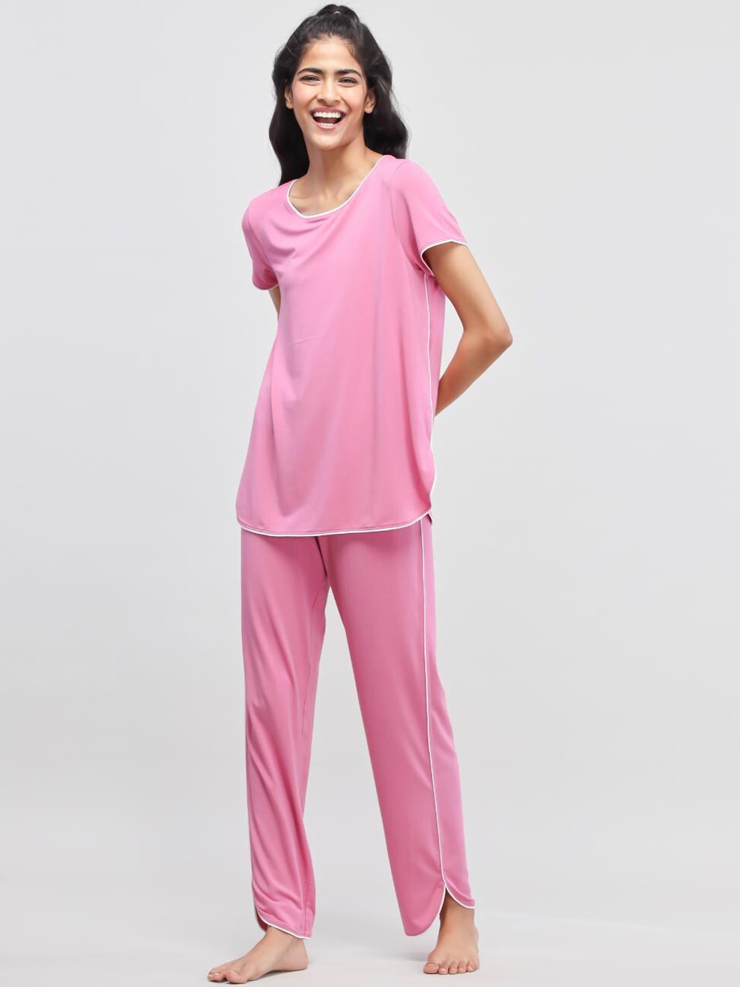 

necesera Round Neck Top With Pyjamas, Pink