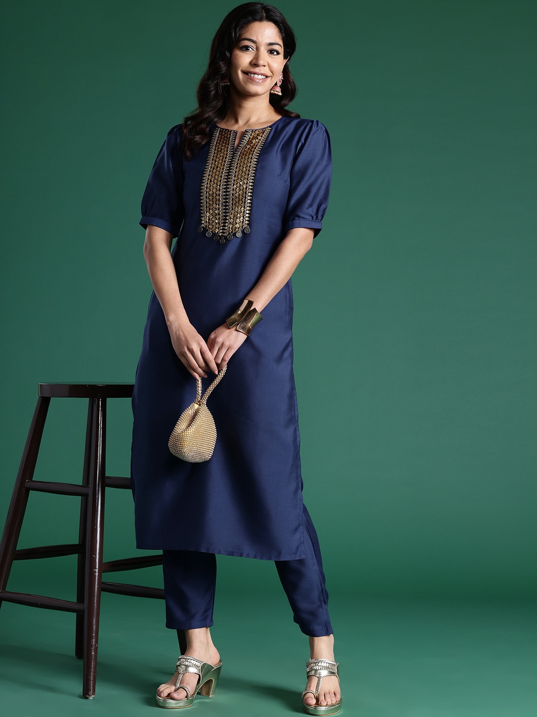 

Sangria Yoke Design Puff Sleeves Sequinned Kurta with Trousers, Navy blue