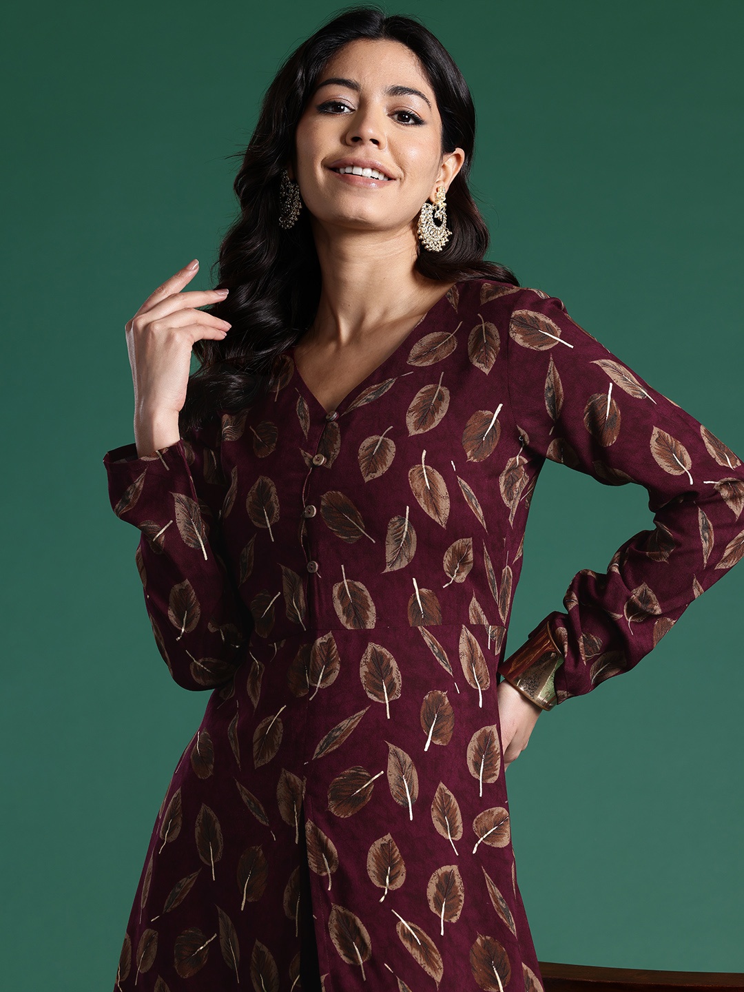 

Sangria Women Printed High Slit Kurta with Trousers, Burgundy