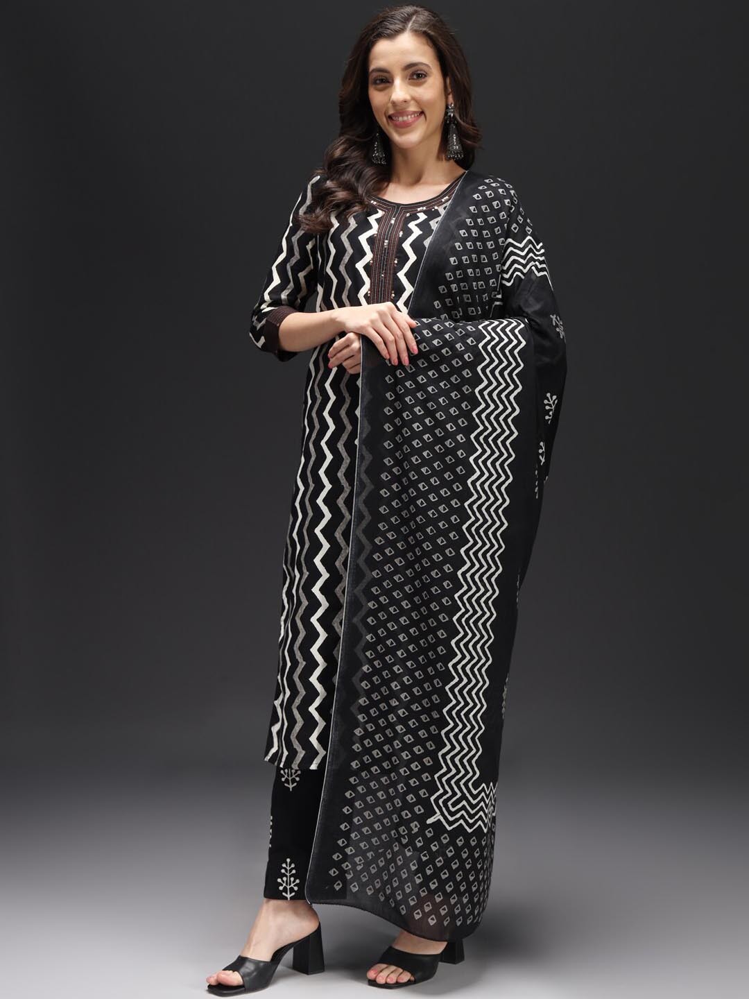 

HEEPOSH Chevron Printed Thread Work Pure Cotton Kurta & Trousers With Dupatta, Black