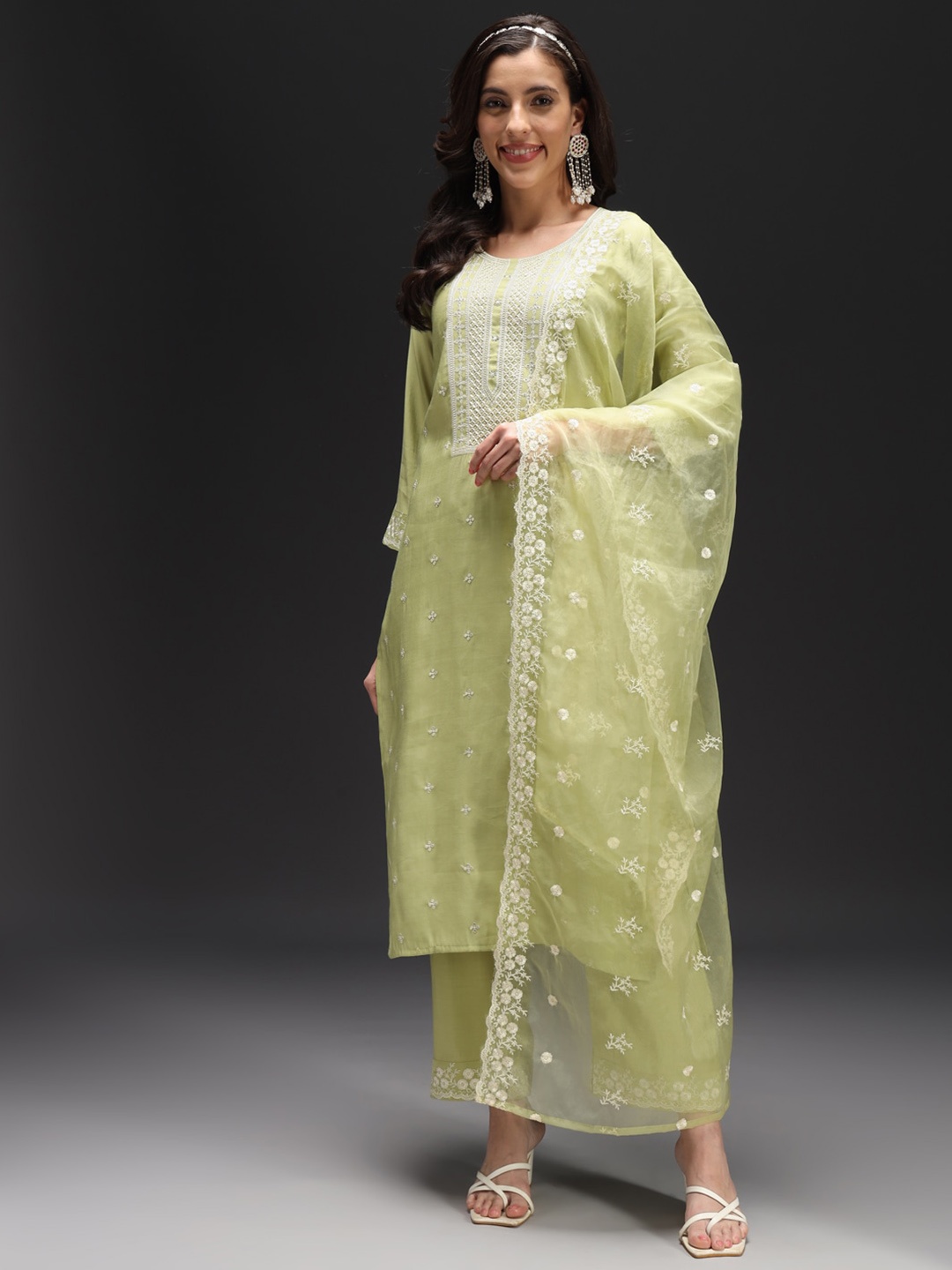 HEEPOSH Floral Embroidered Thread Work Kurta & Trousers With Dupatta, Green
