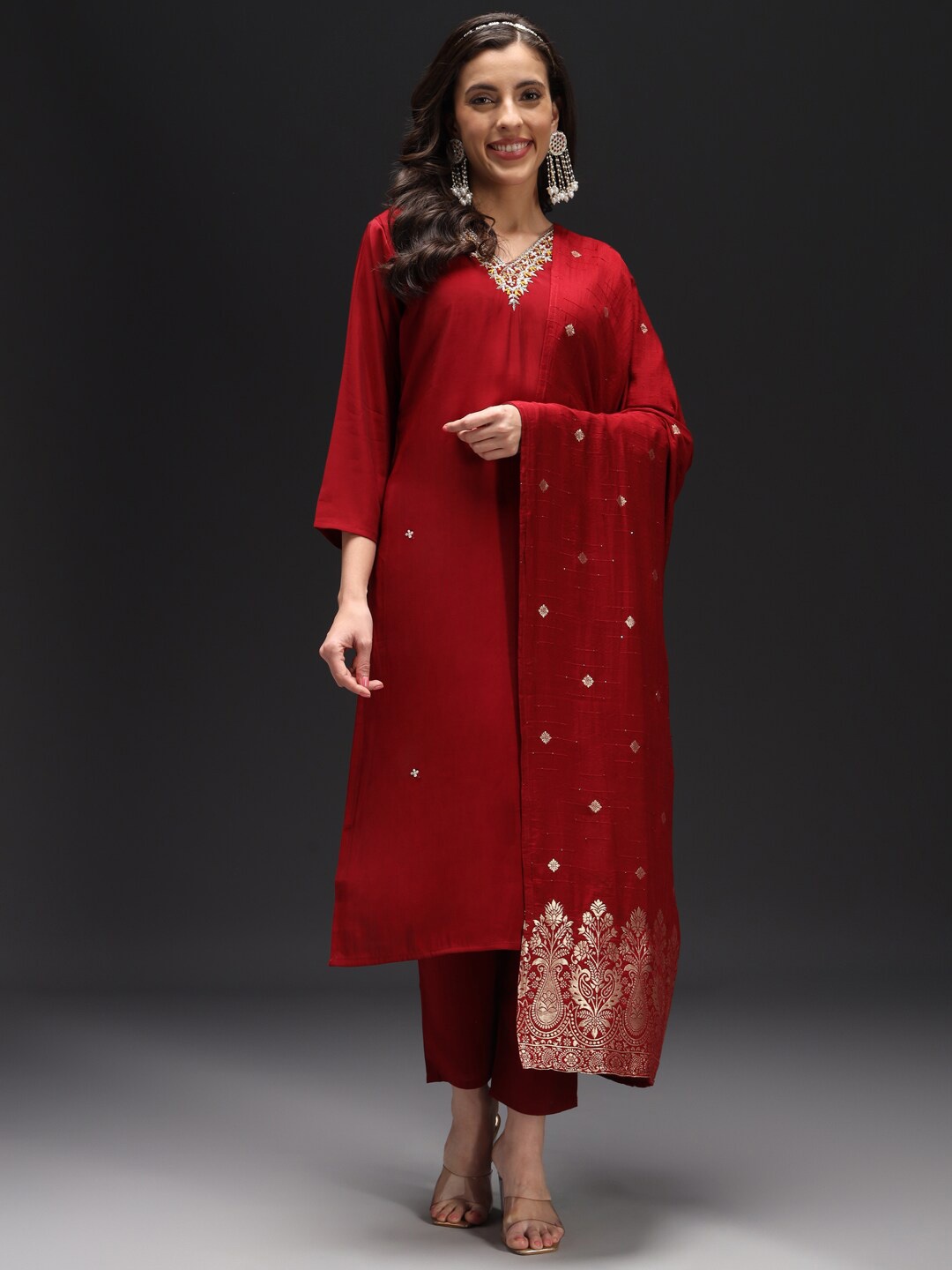 

HEEPOSH Floral Embroidered V-Neck Kurta with Trousers & Dupatta, Maroon