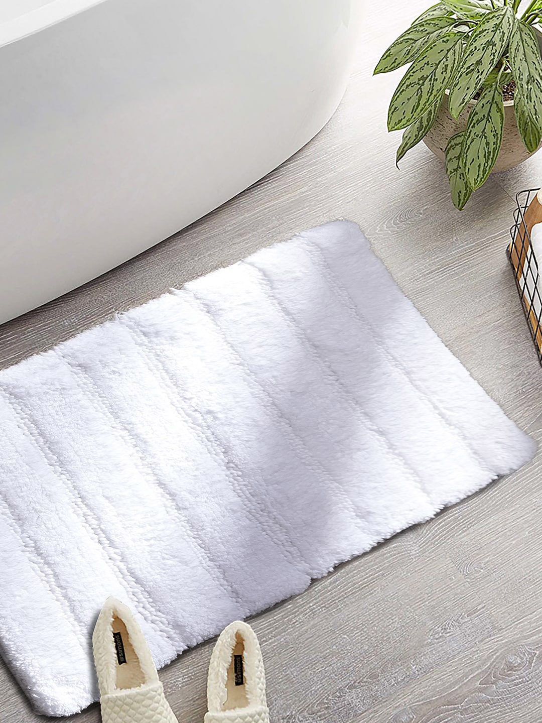 

MASPAR White Textured 1800 GSM Cotton Small Bath Rugs