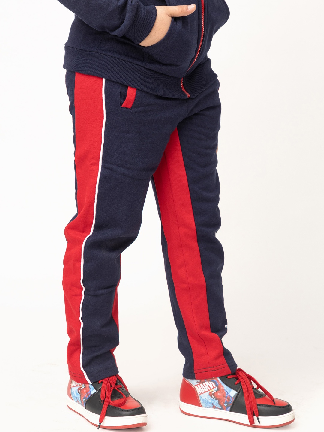 

Purple United Kids Boys Colourblocked Mid Rise Fleece Track Pants, Navy blue