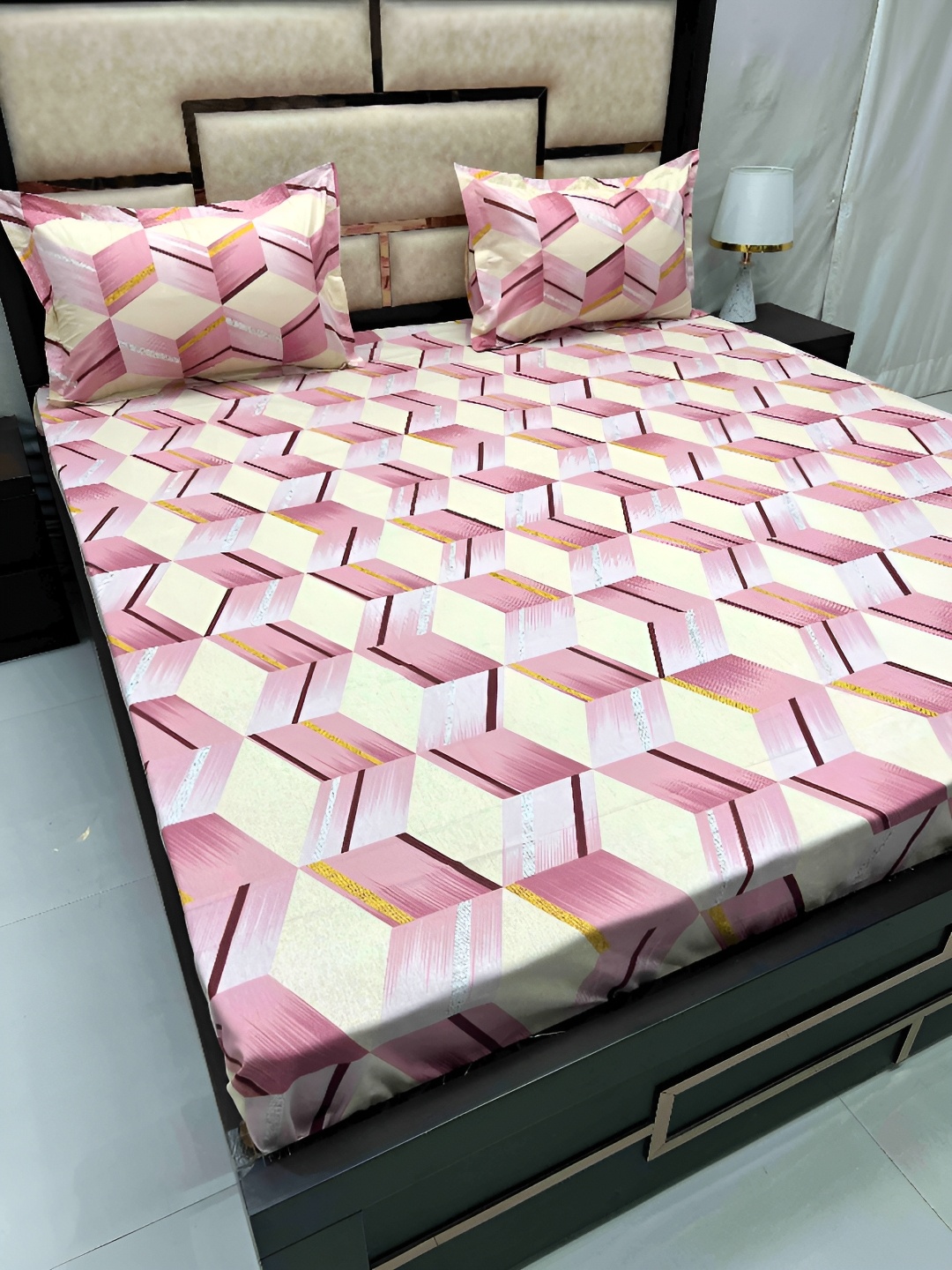 

Pure Decor Pink & Off White Geometric Pure Cotton 300 TC Queen Bedsheet & 2 Pillow Covers