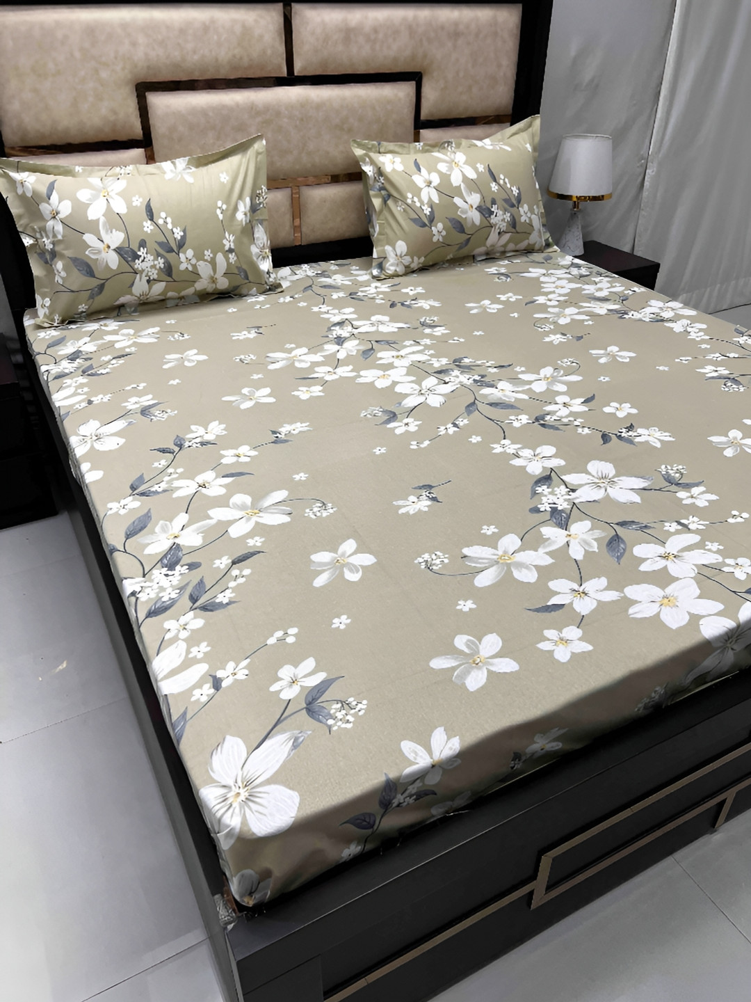 

Pure Decor Green & White Floral Pure Cotton 300 TC Queen Bedsheet & 2 Pillow Covers