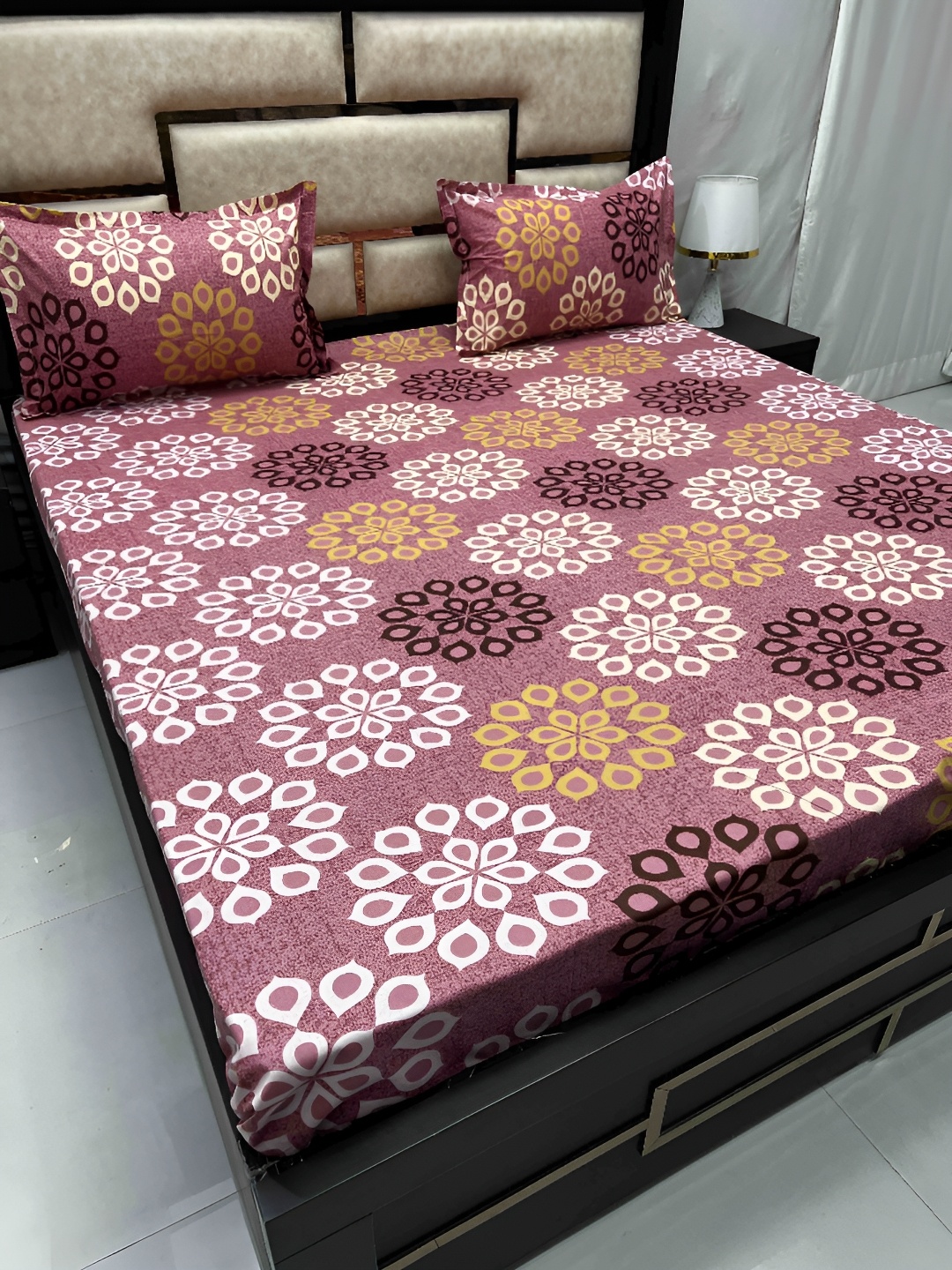 

Pure Decor Maroon Ethnic Motifs Pure Cotton 300 TC Queen Bedsheet & 2 Pillow Covers