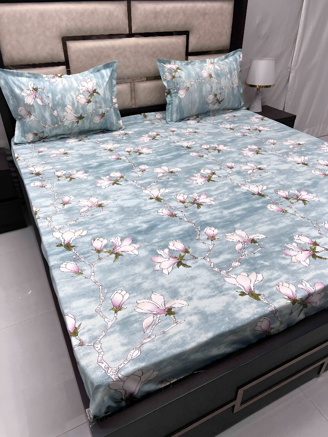 

Pure Decor Blue & White Floral Pure Cotton 300 TC Queen Bedsheet & 2 Pillow Covers
