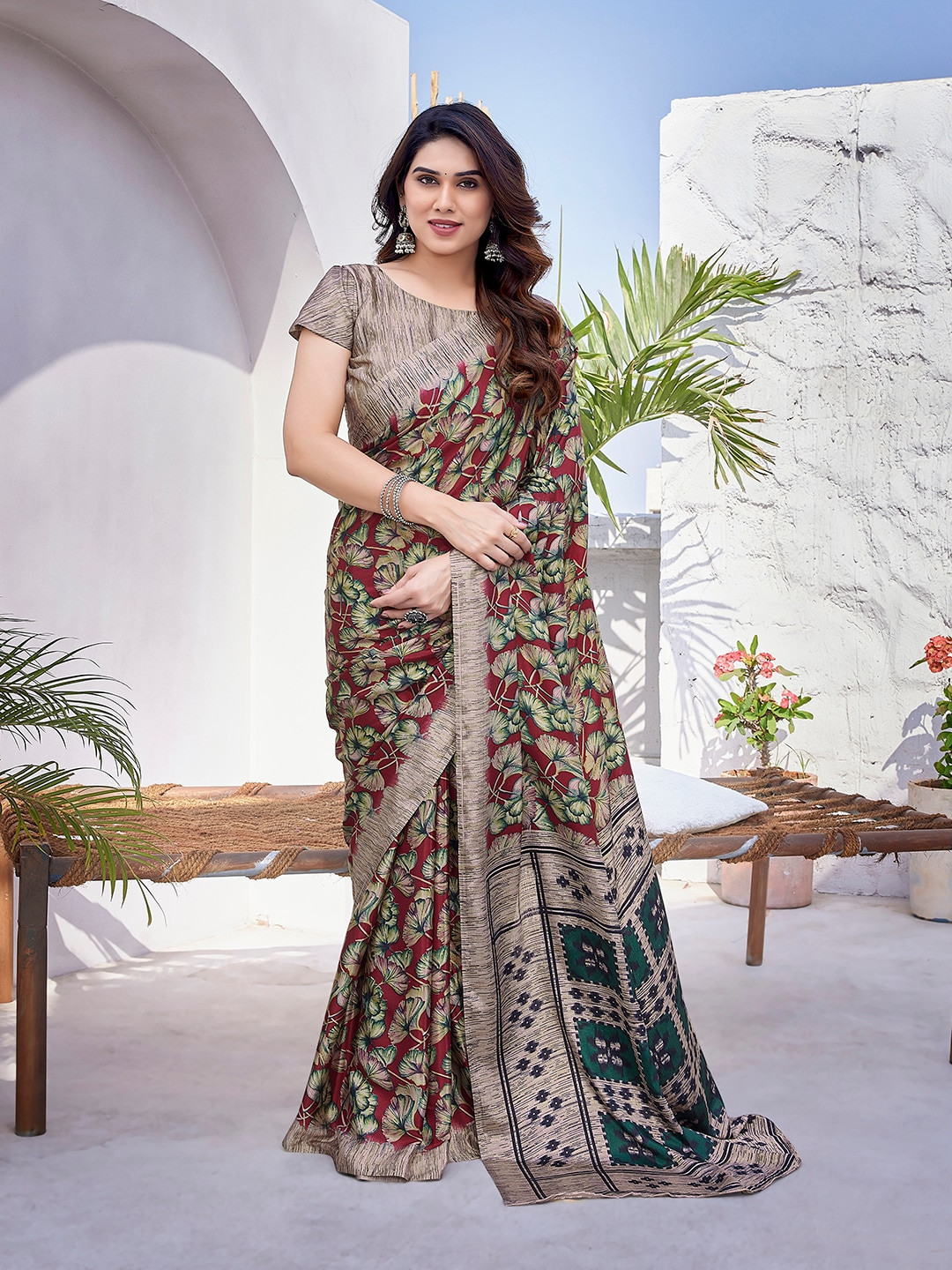 

KALINI Floral Printed Saree, Maroon